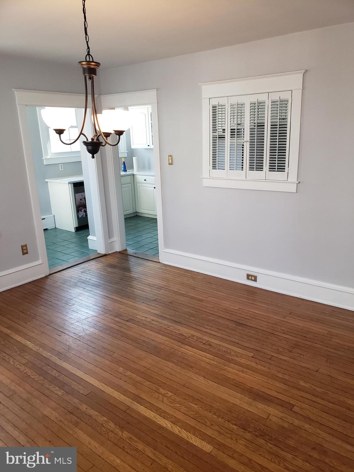 GLADSTONE MANOR - Residential