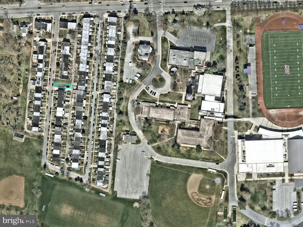 ONLINE AUCTION: Bidding begins 4/01/2025 @ 10:00 AM. Bidding ends 4/03/2025 @ 11:10 AM. List Price is Suggested Opening Bid. Deposit: $5,000.10% buyer’s premium will be added to High bid. ATTENTION INVESTORS  LOT OF LAND IN PRIME BALTIMORE CITY LOCATION!  Bring your Vision to Life! 20X80 Lot in the Irvington area of Baltimore City. Convenient to Shopping, Parks, Schools and So Much More!
Property is zoned as R-7.