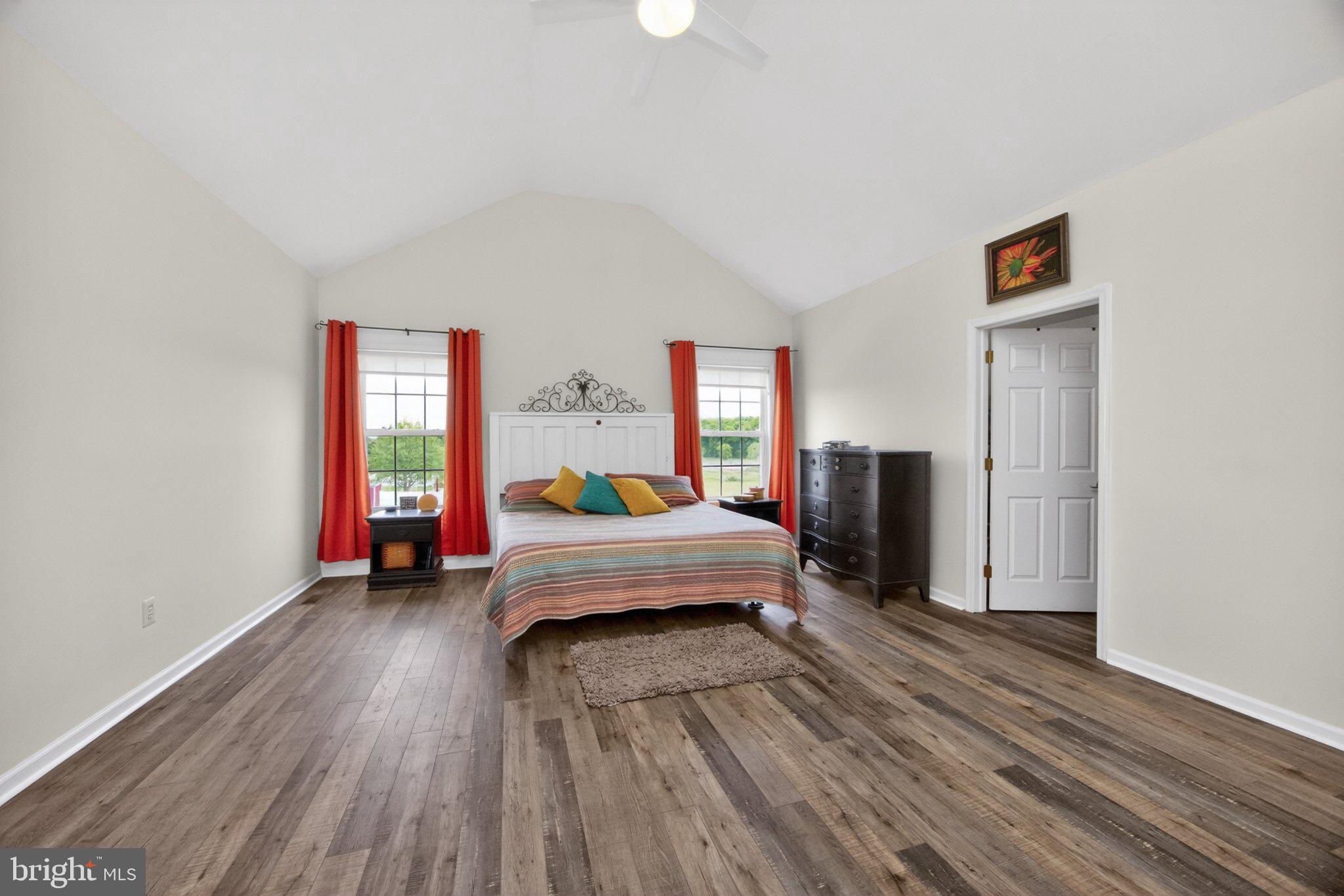 WALNUT SHADE FARM - Residential