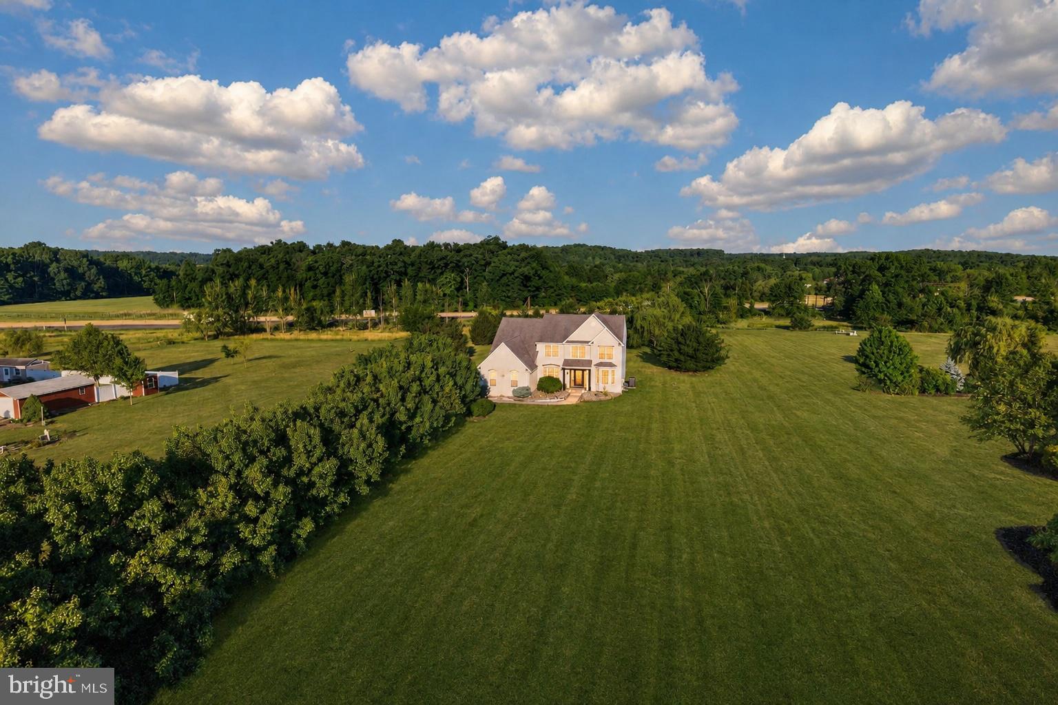 WALNUT SHADE FARM - Residential