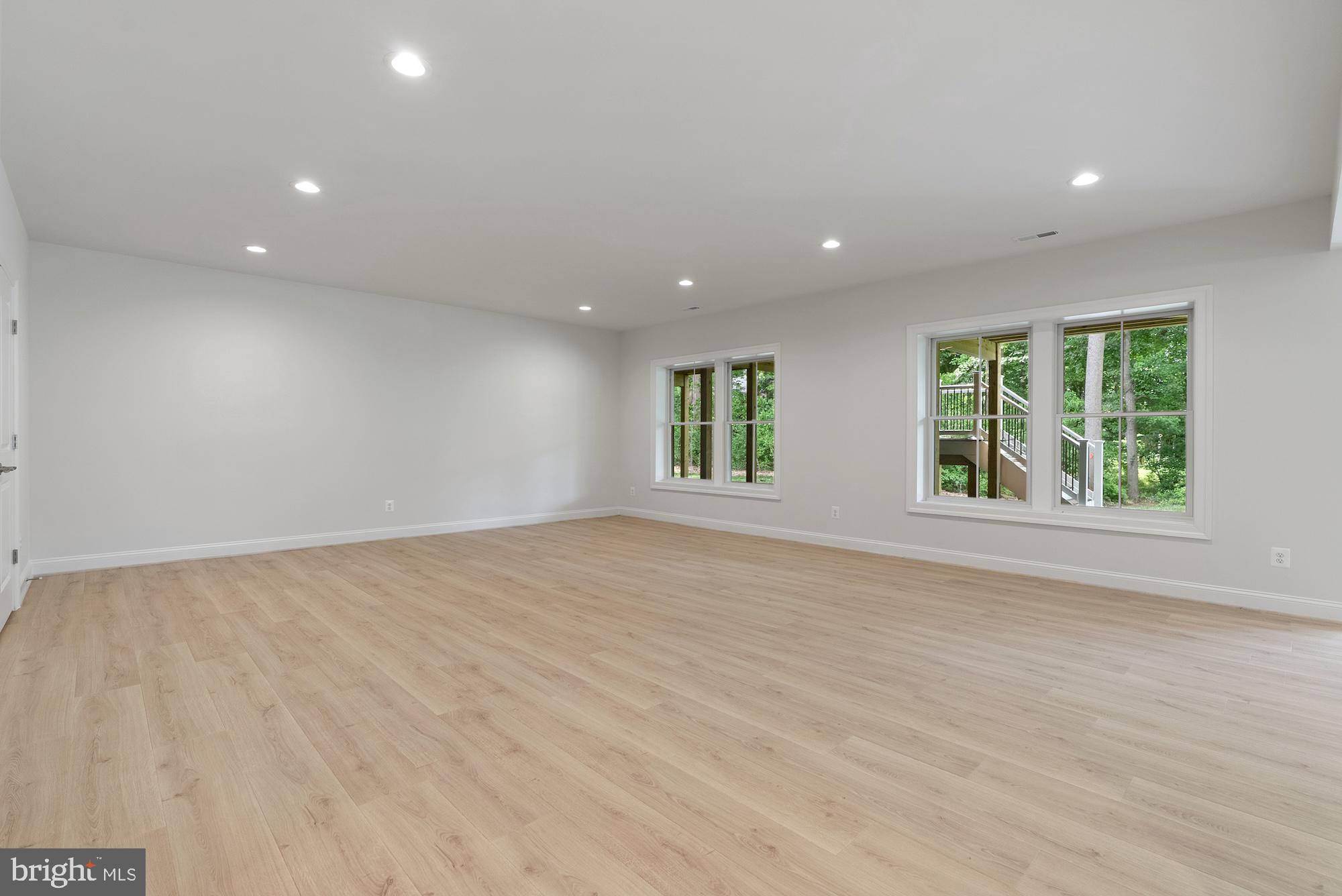 FAIRFAX FARMS - Residential