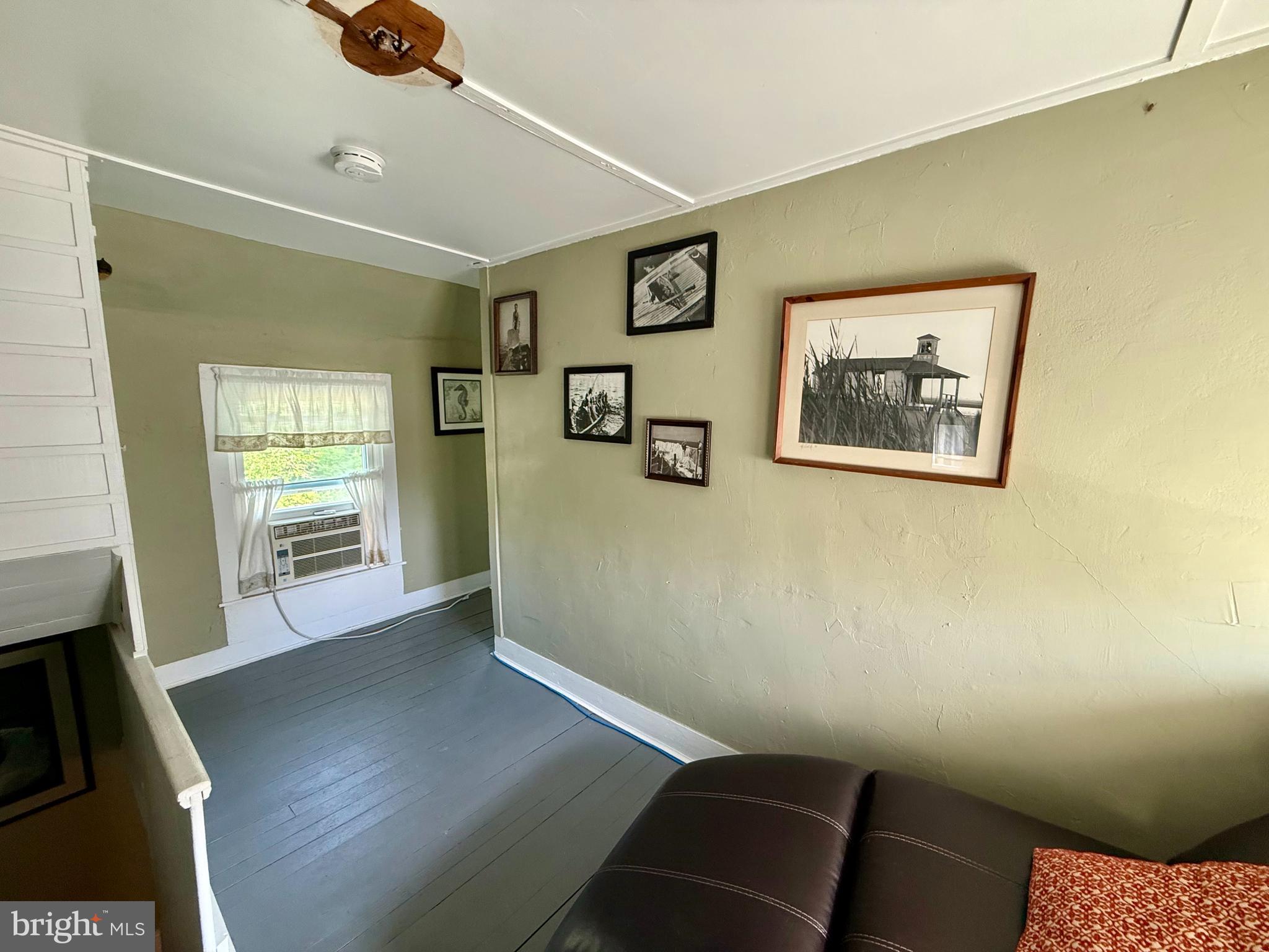 HILLS POINT - Residential