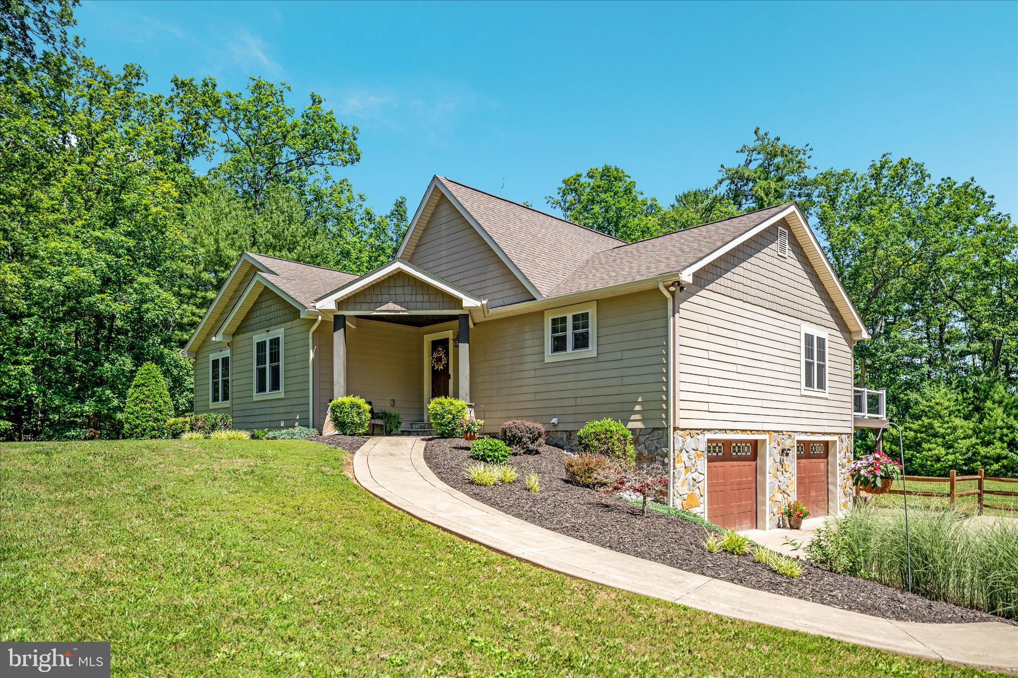 CREEK SIDE WOODS - Residential