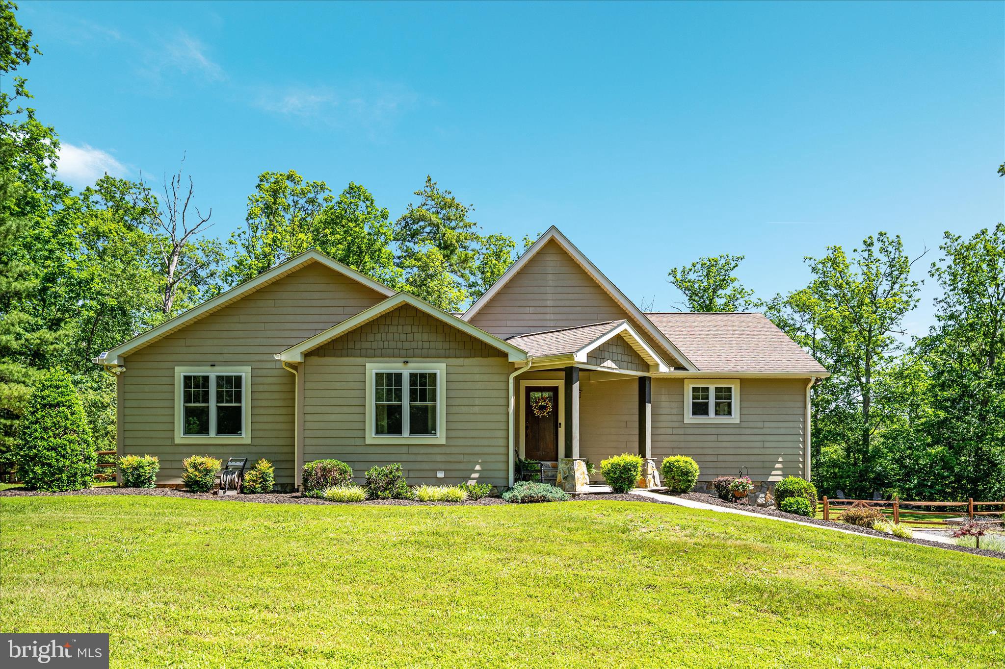 CREEK SIDE WOODS - Residential