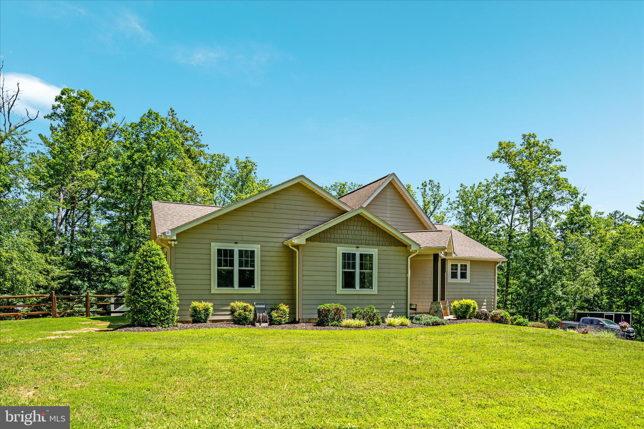CREEK SIDE WOODS - Residential