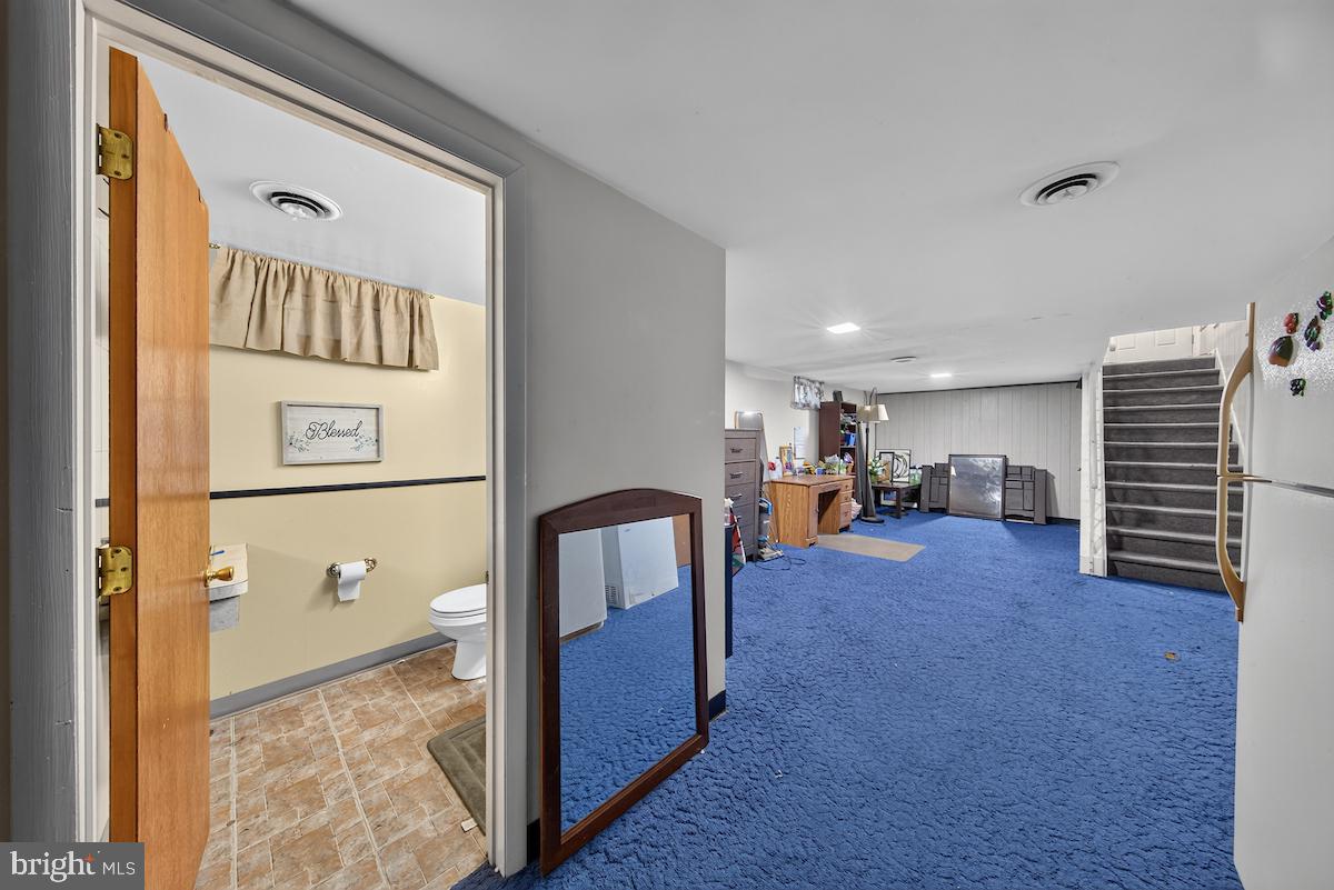 VAN DYKE VILLAGE - Residential