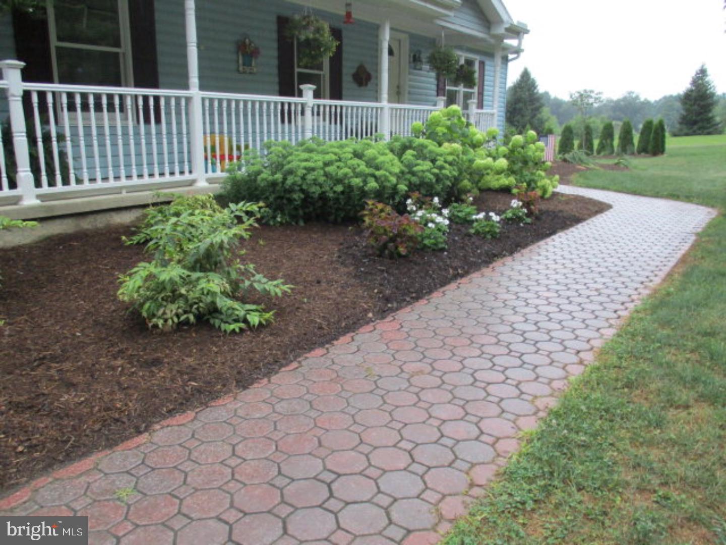 PINE GROVE - Residential