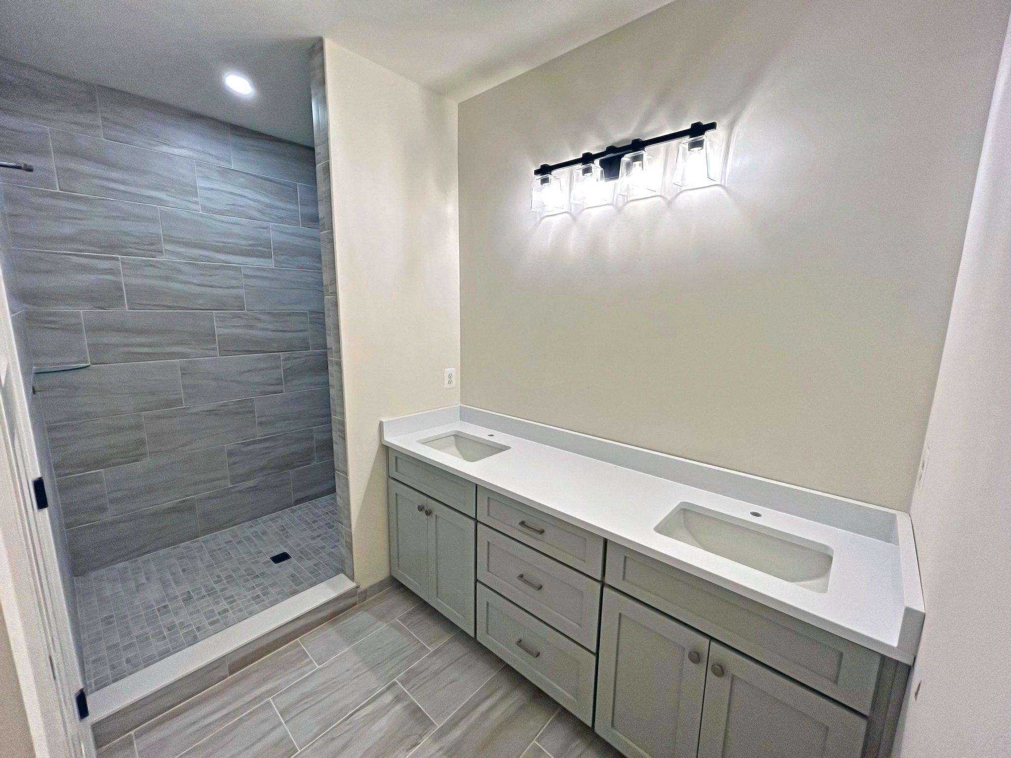 TOWNE ROW - Residential