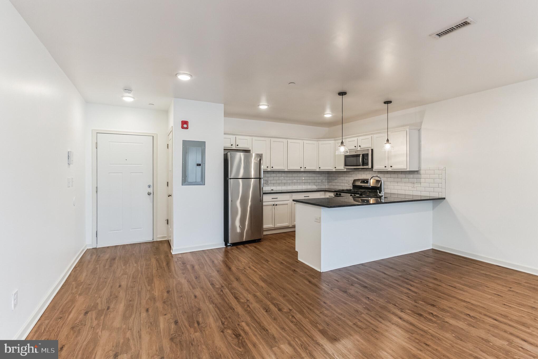 ROXBOROUGH - Residential Lease