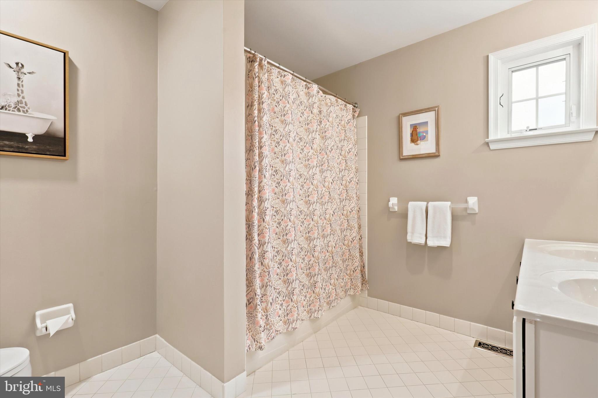 BLUE BELL CC - Residential