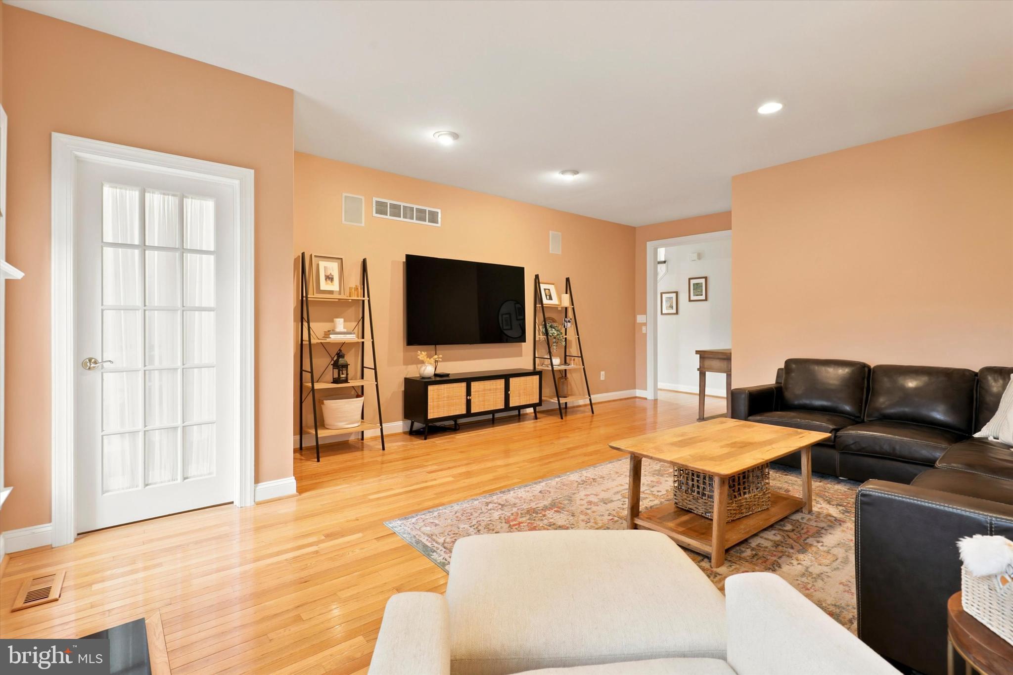 BLUE BELL CC - Residential