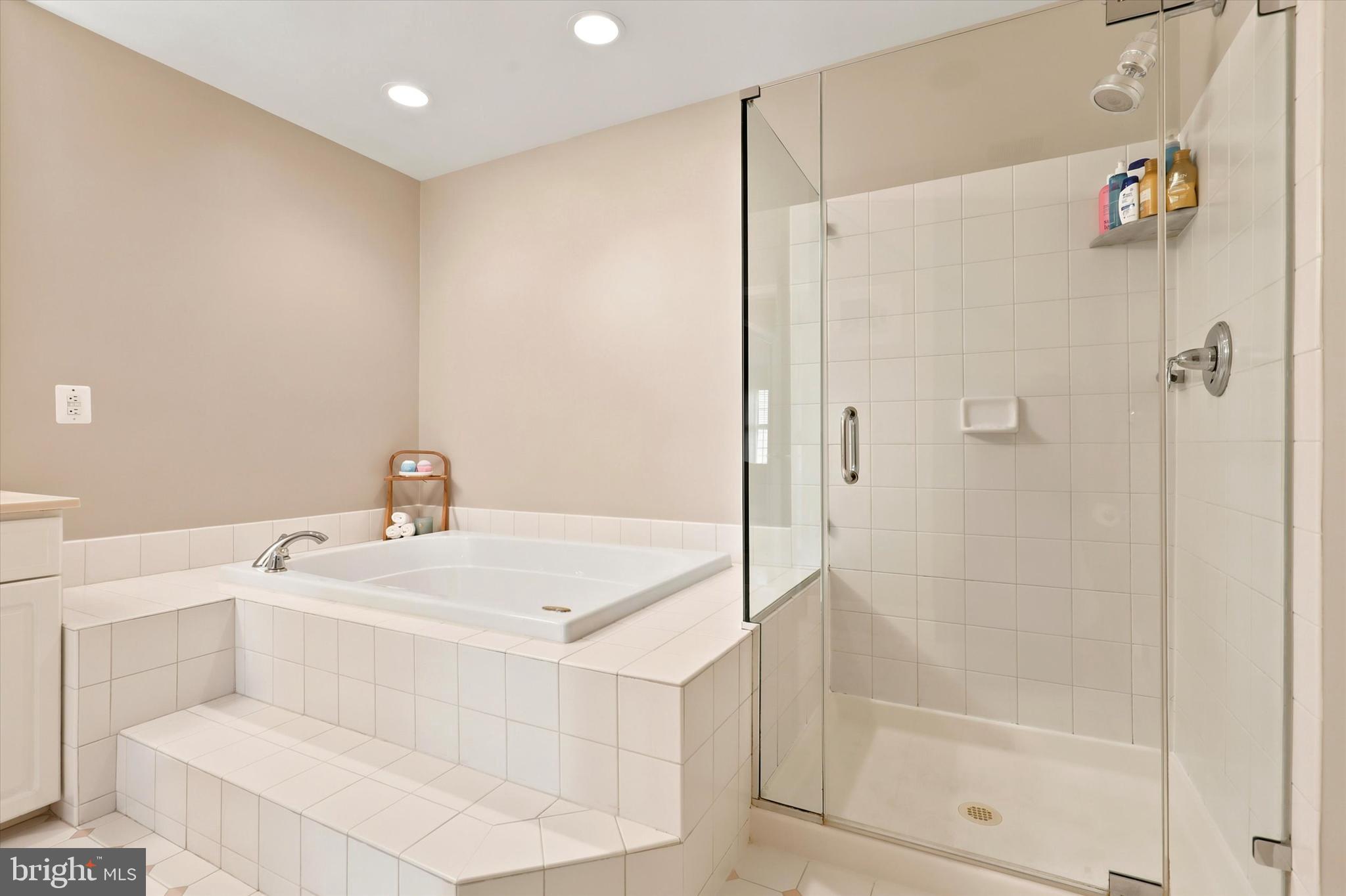 BLUE BELL CC - Residential