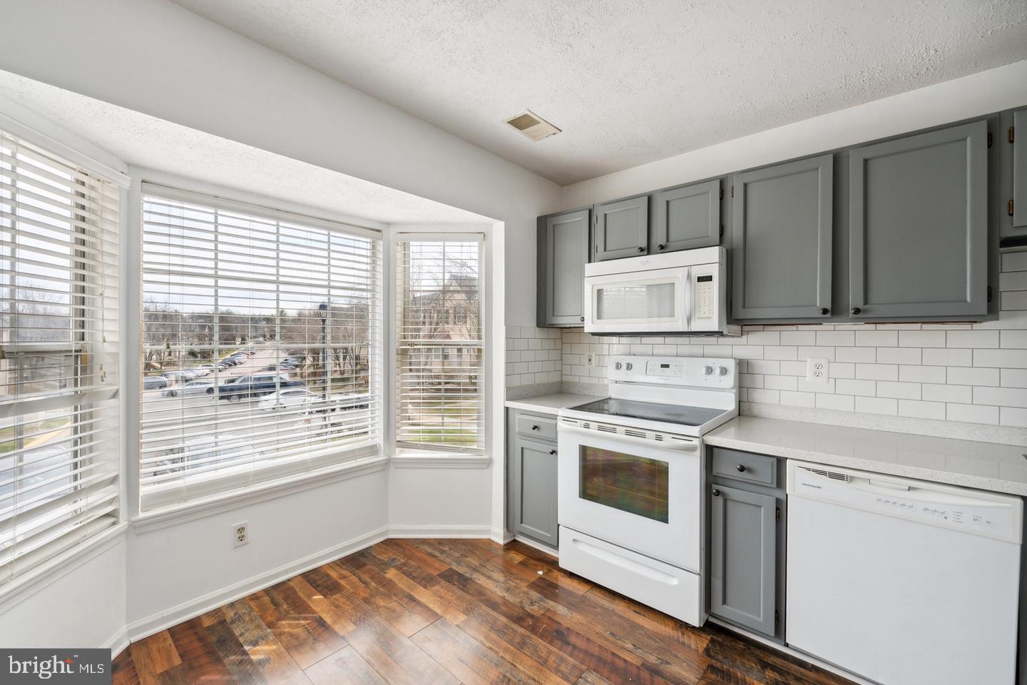 STOCKBRIDGE CONDO - Residential Lease
