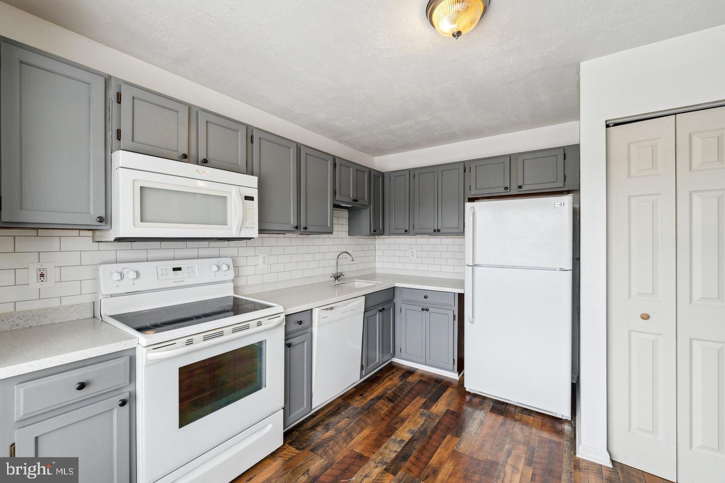 STOCKBRIDGE CONDO - Residential Lease