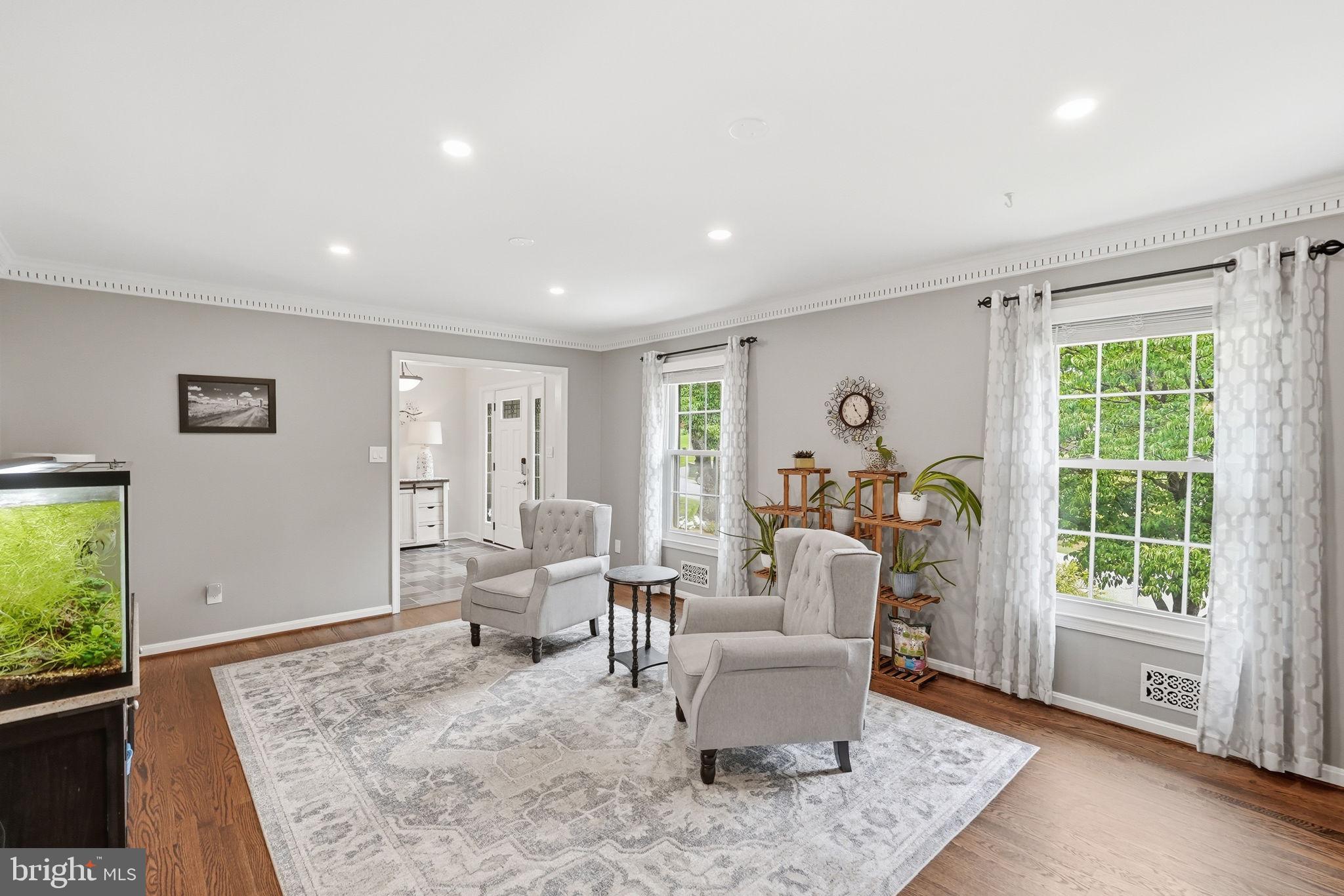 NORBECK MANOR - Residential