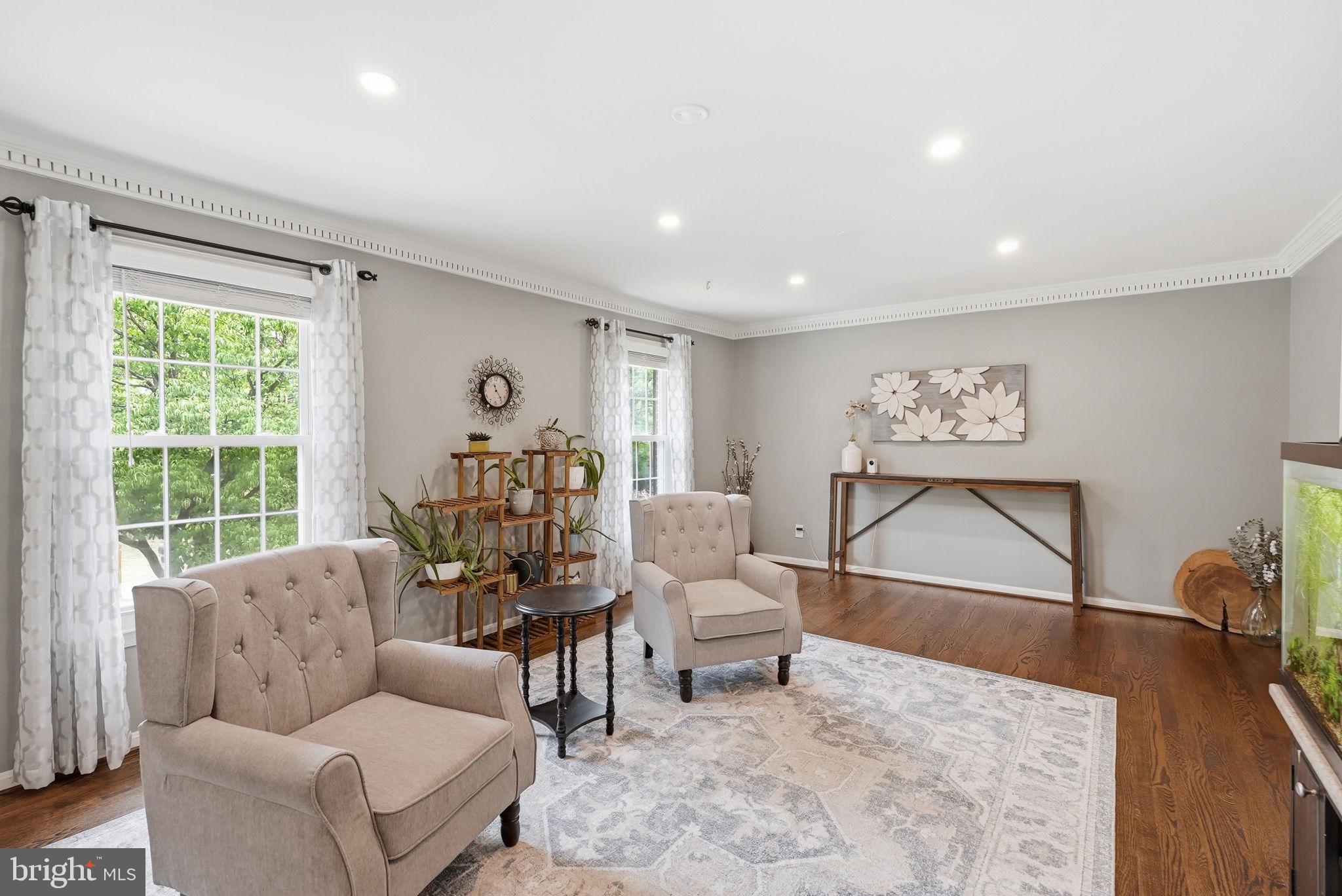 NORBECK MANOR - Residential
