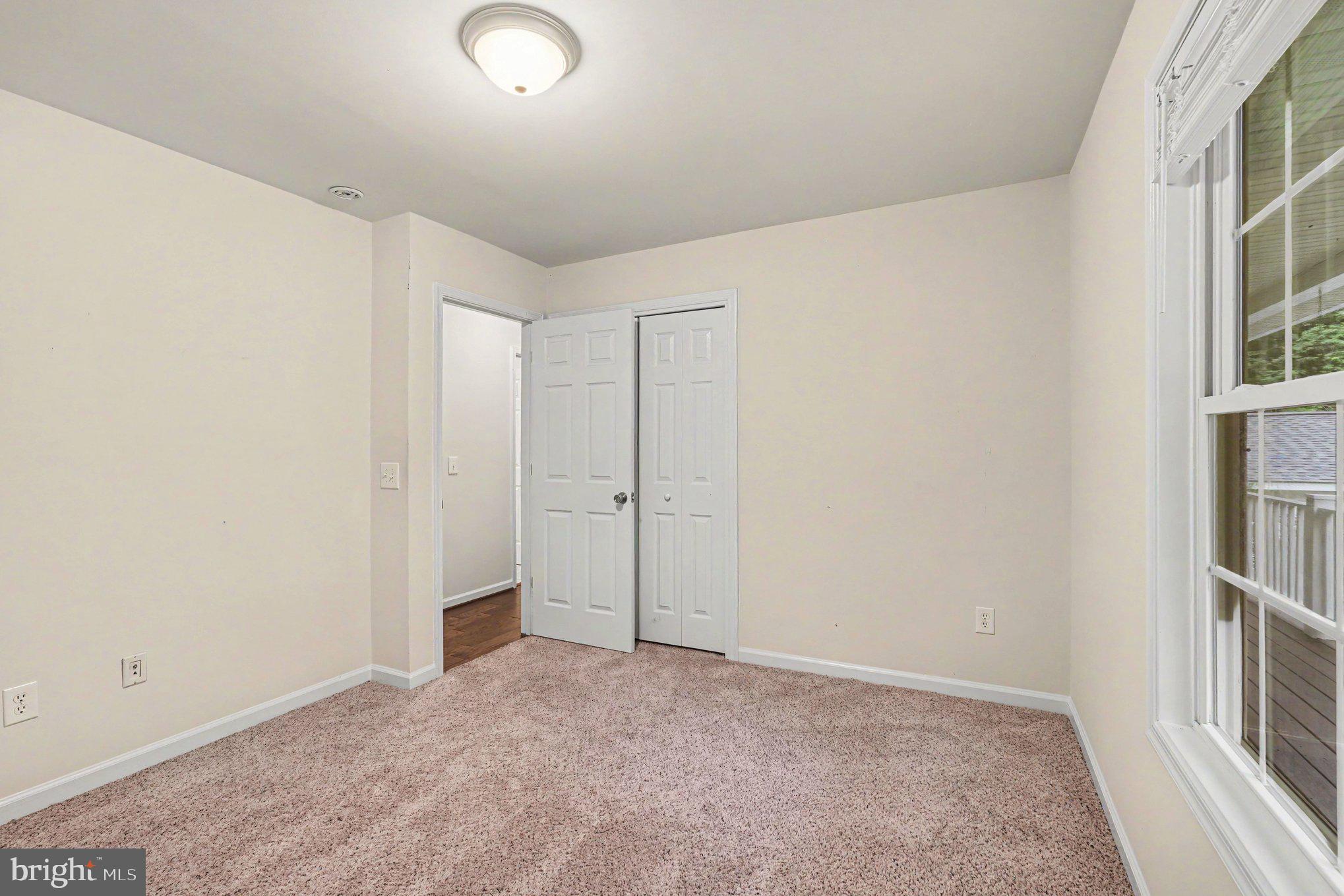 LIVINGSTON VILLAGE - Residential