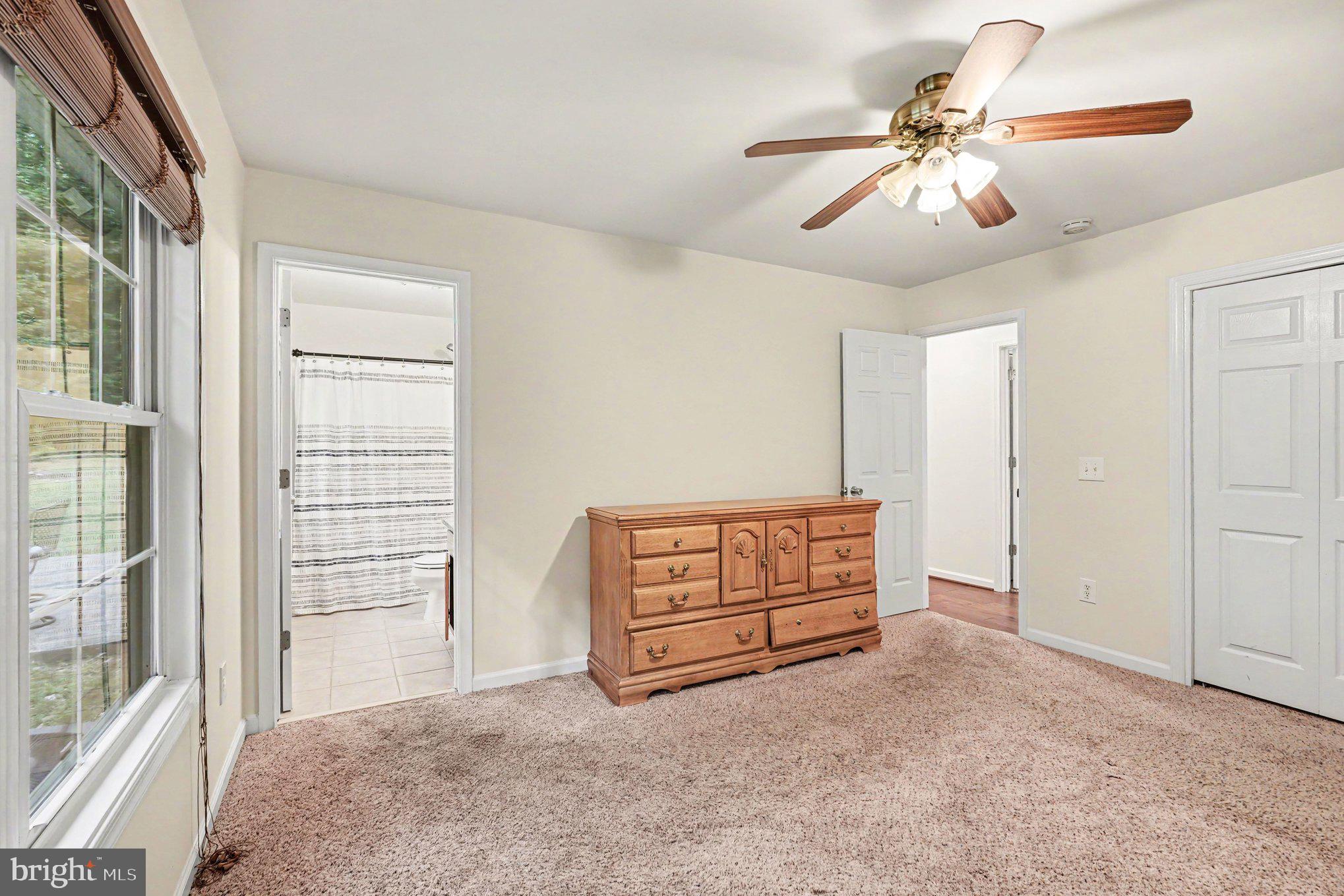 LIVINGSTON VILLAGE - Residential