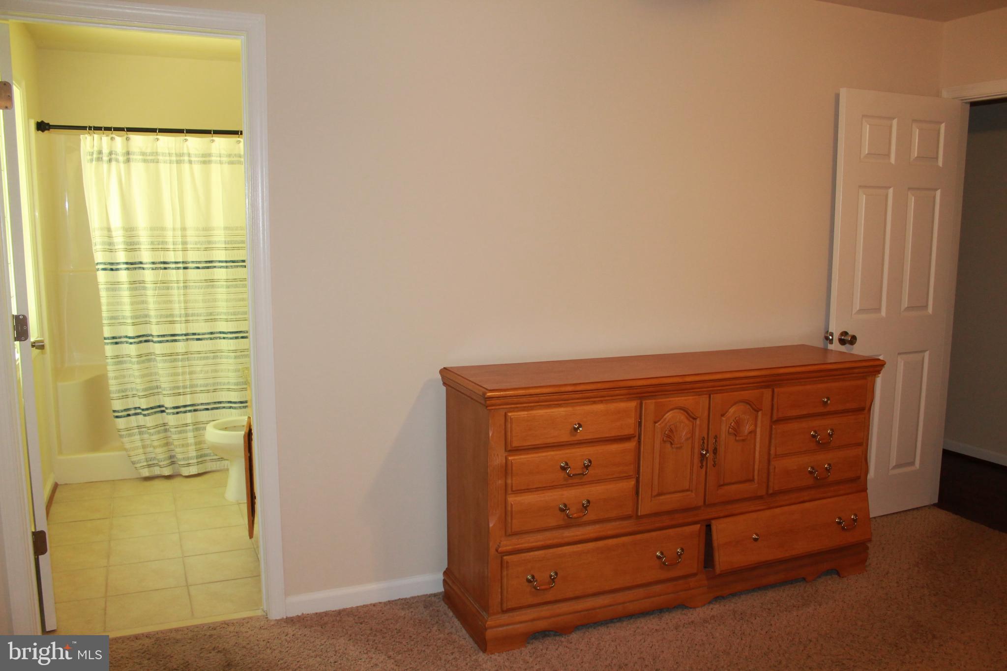 LIVINGSTON VILLAGE - Residential