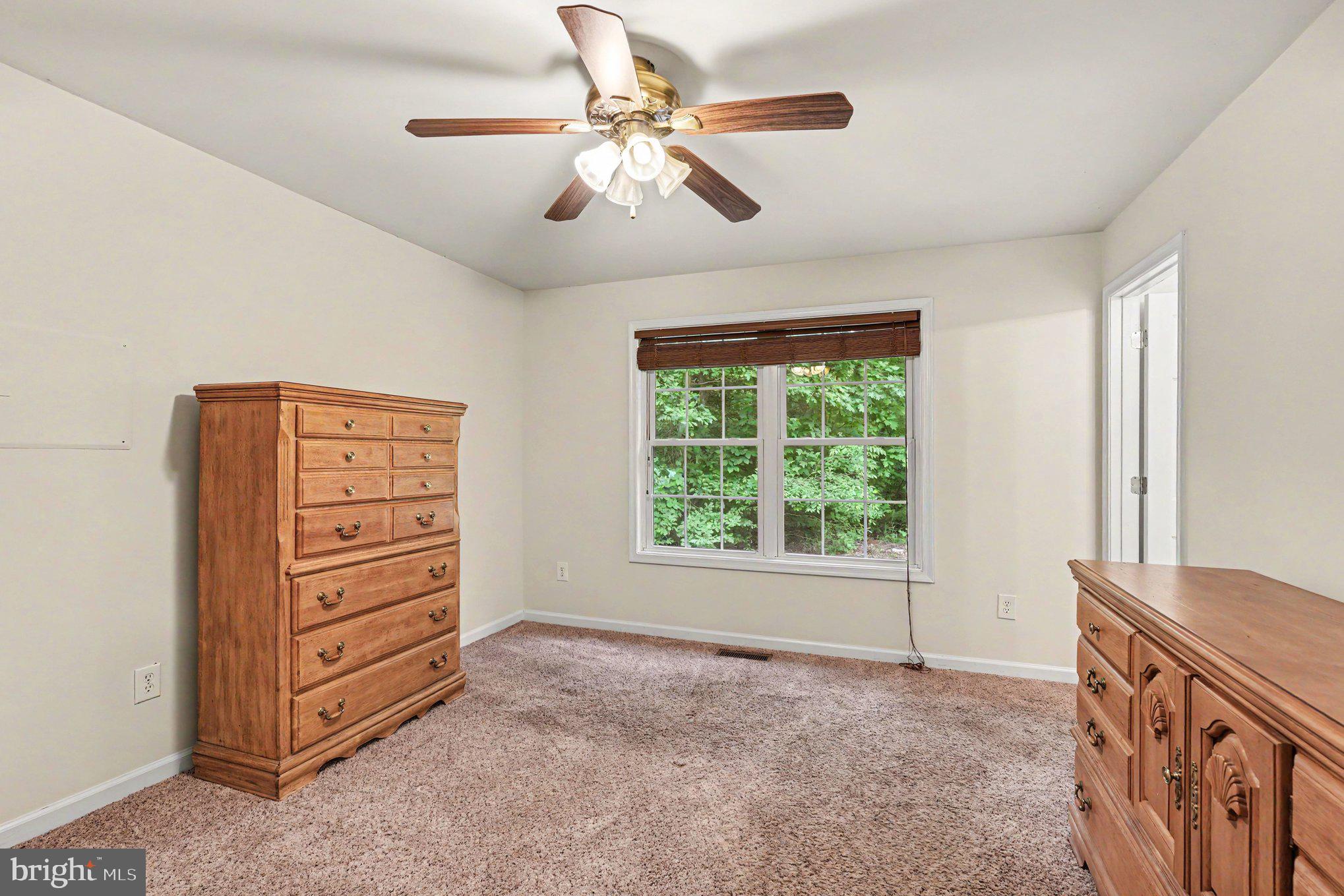 LIVINGSTON VILLAGE - Residential