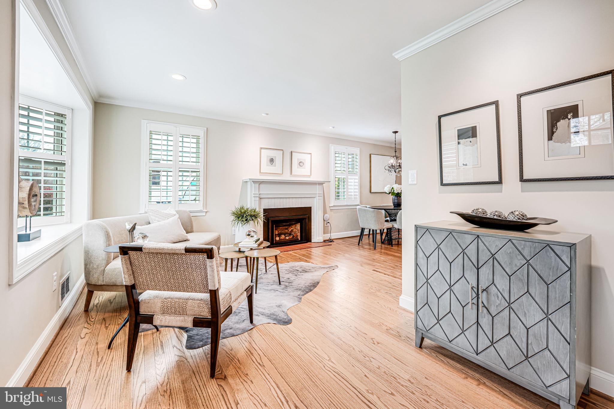 ARLINGTON HEIGHTS - Residential