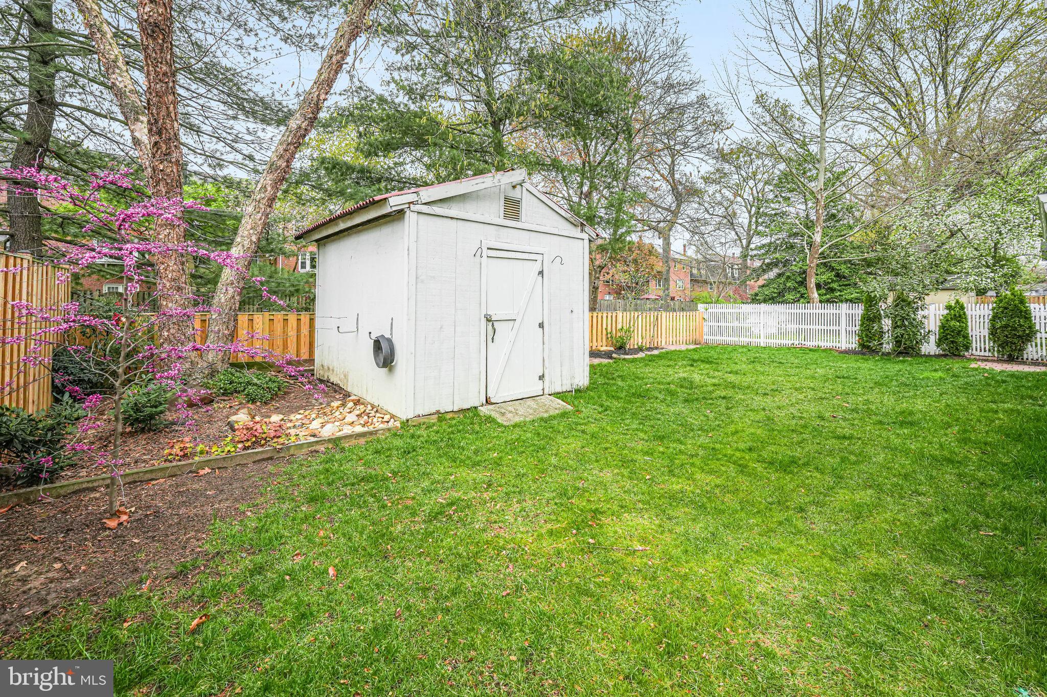 ARLINGTON HEIGHTS - Residential