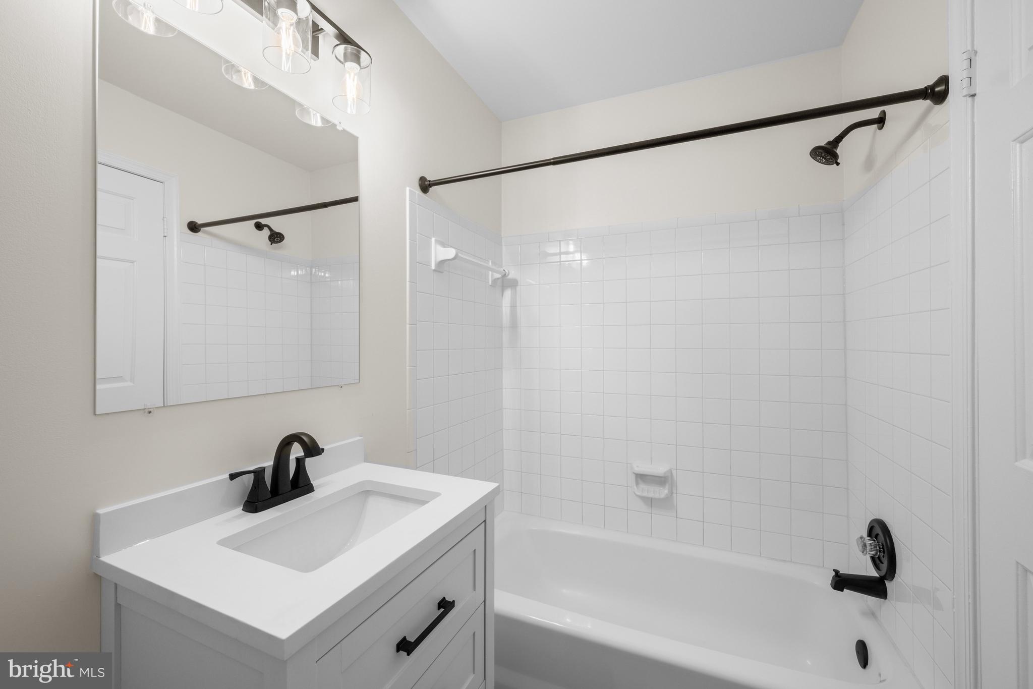 WOODSIDE - Residential