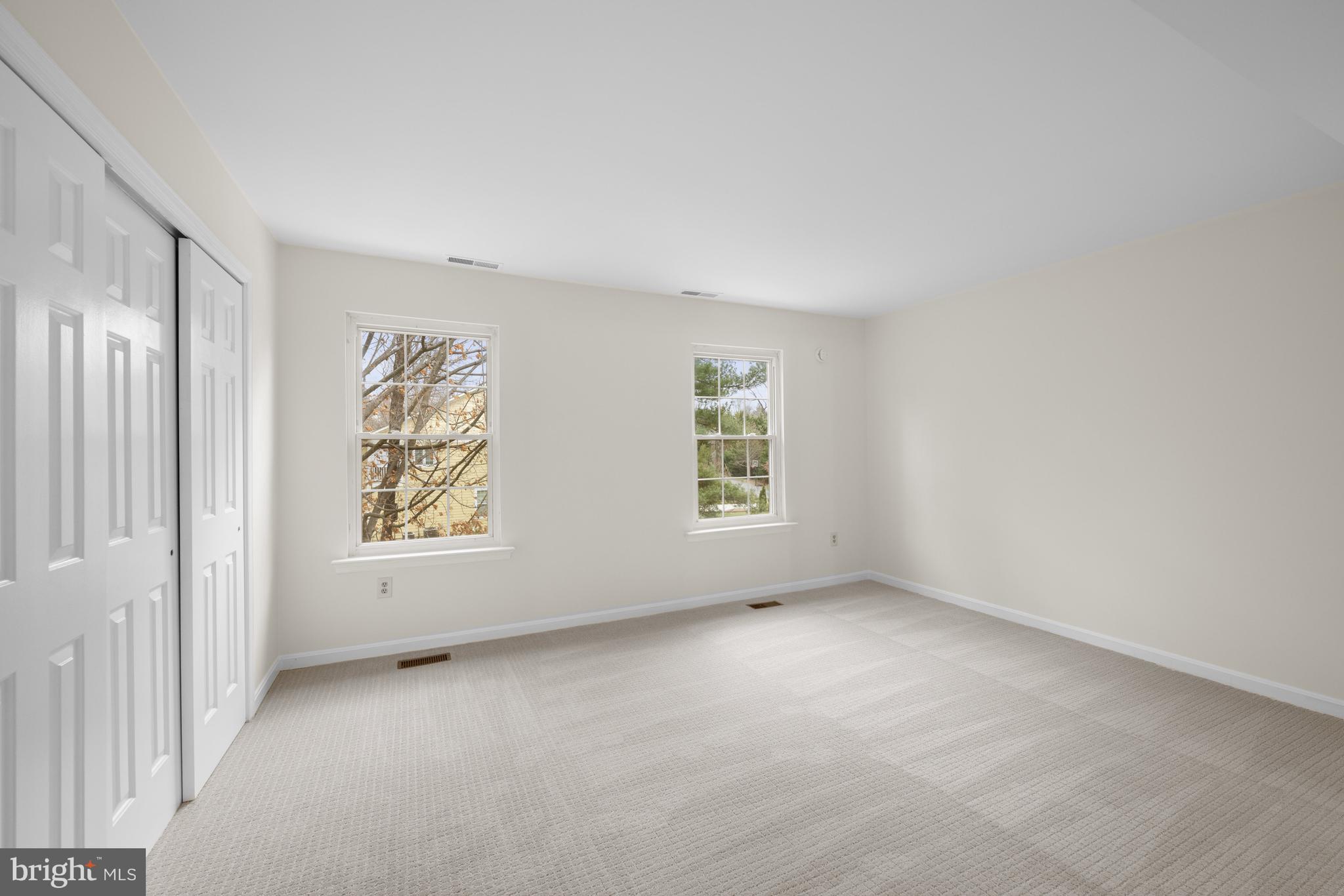 WOODSIDE - Residential