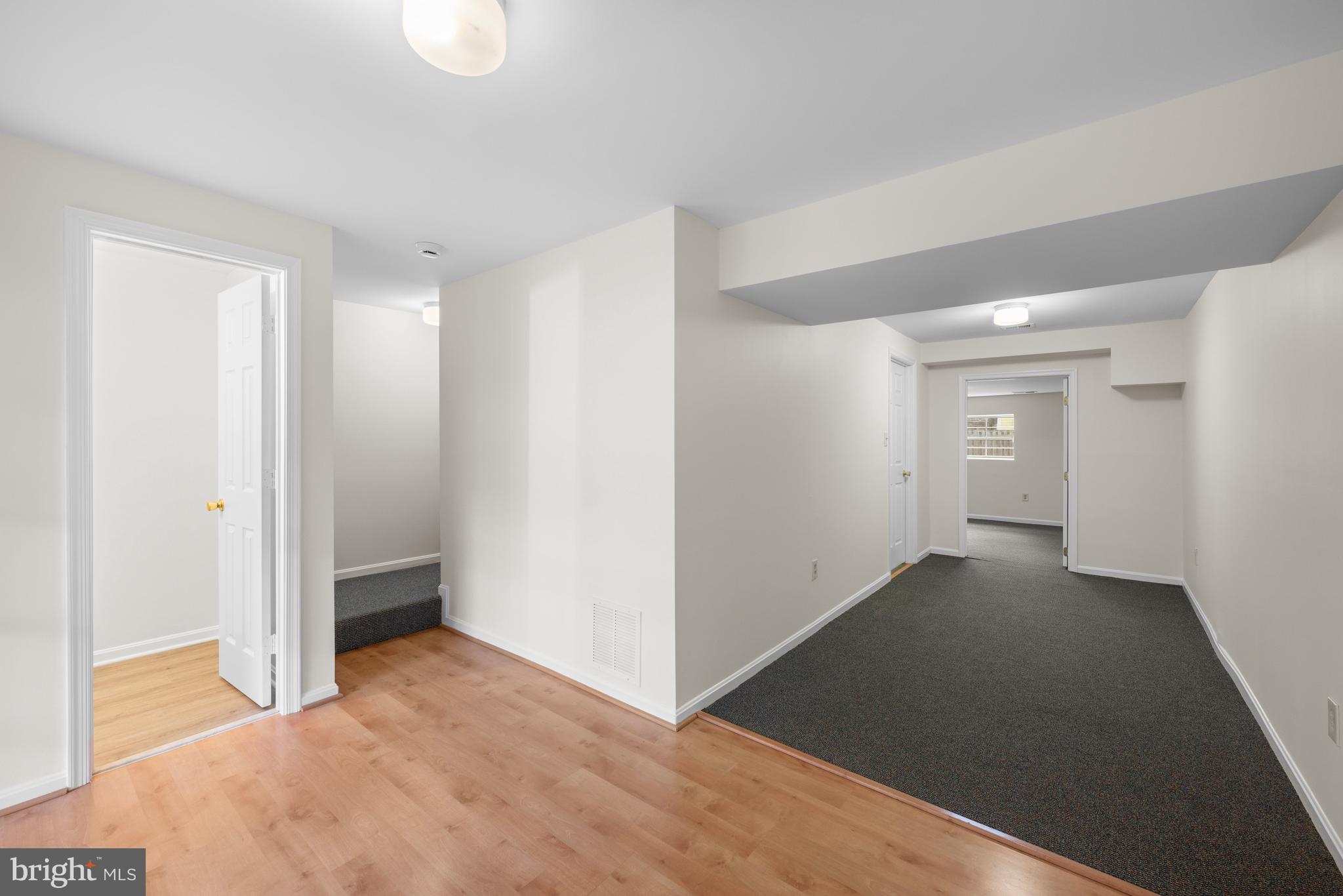 WOODSIDE - Residential