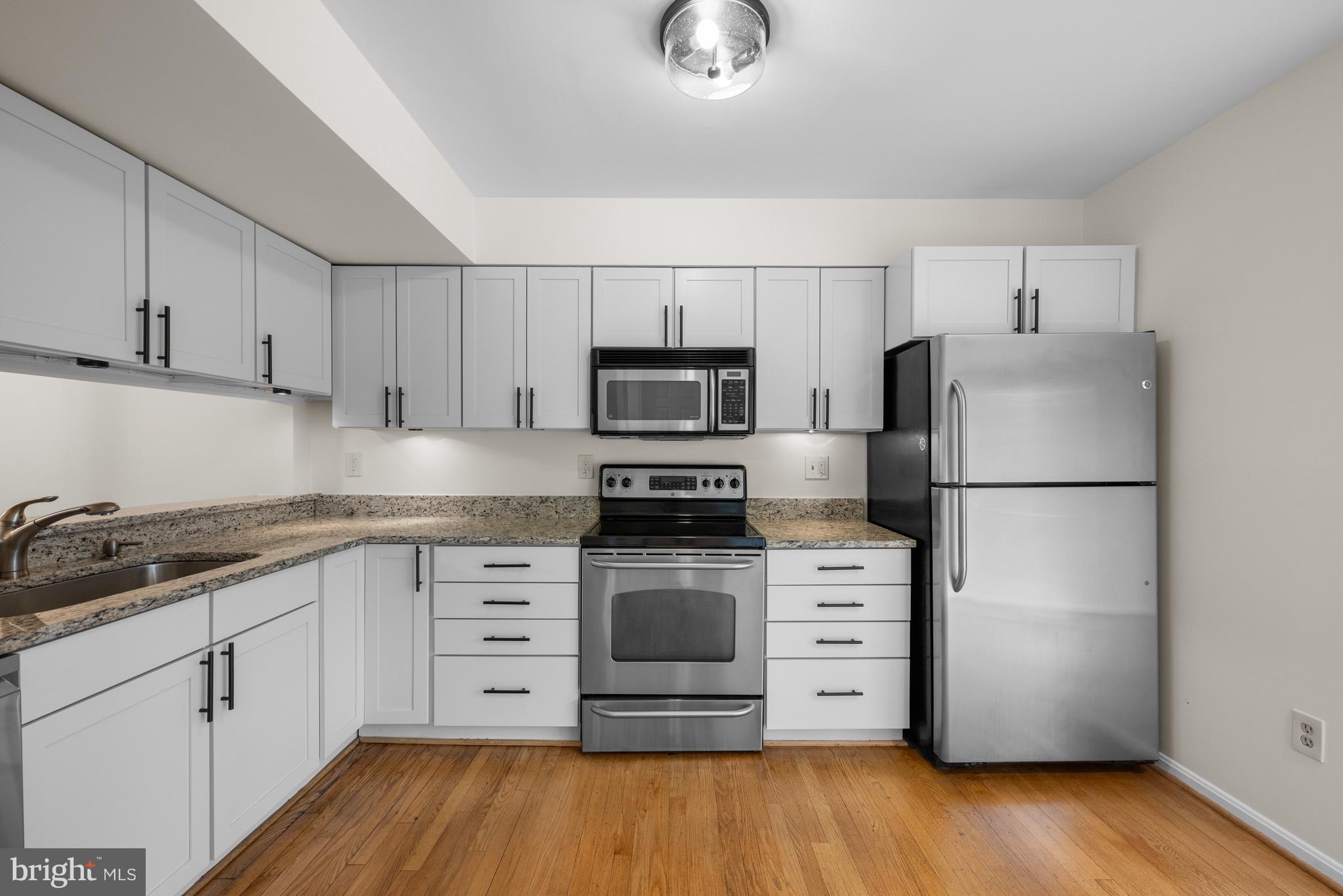 WOODSIDE - Residential