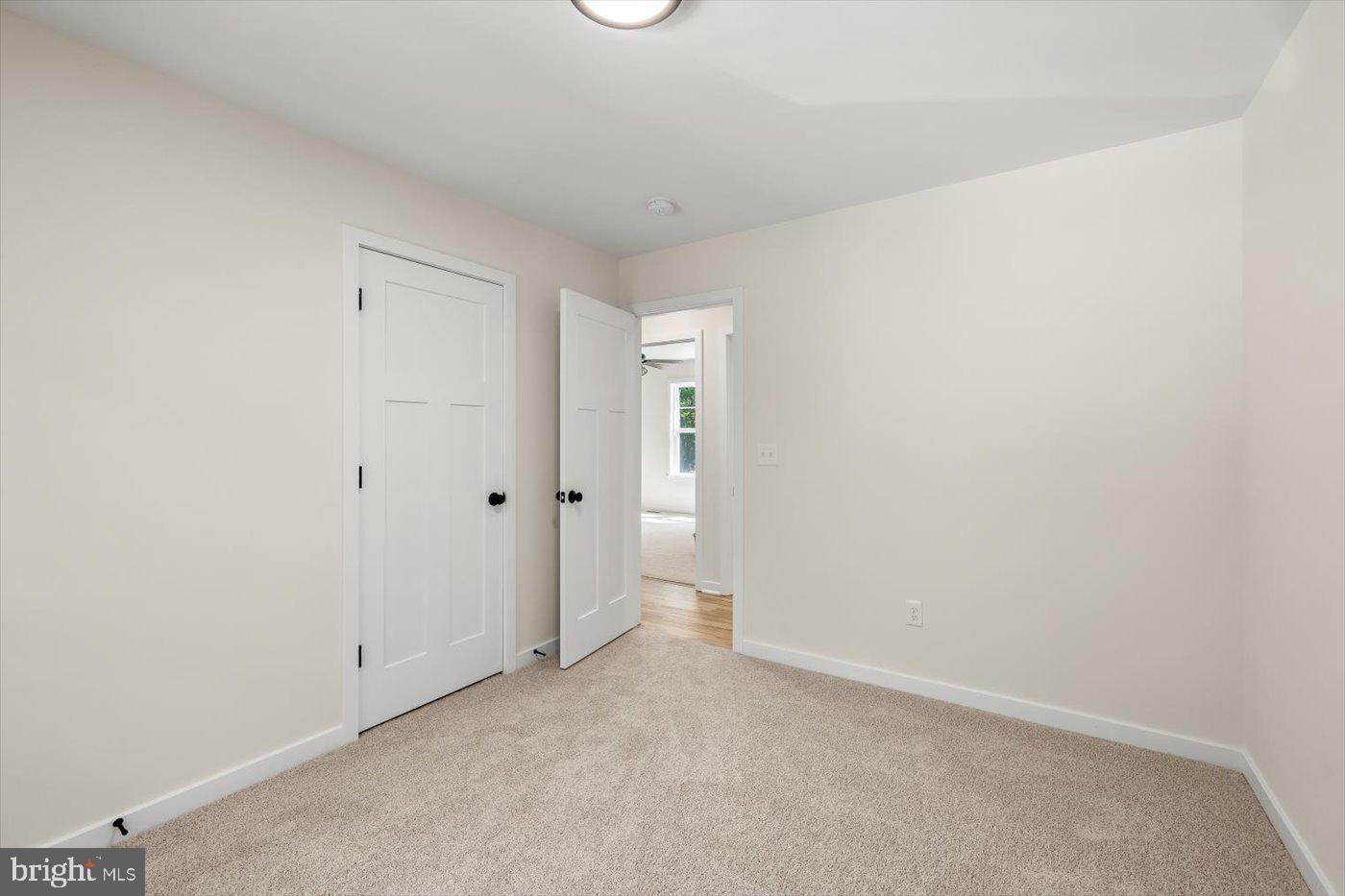 LAKE CAROLINE - Residential
