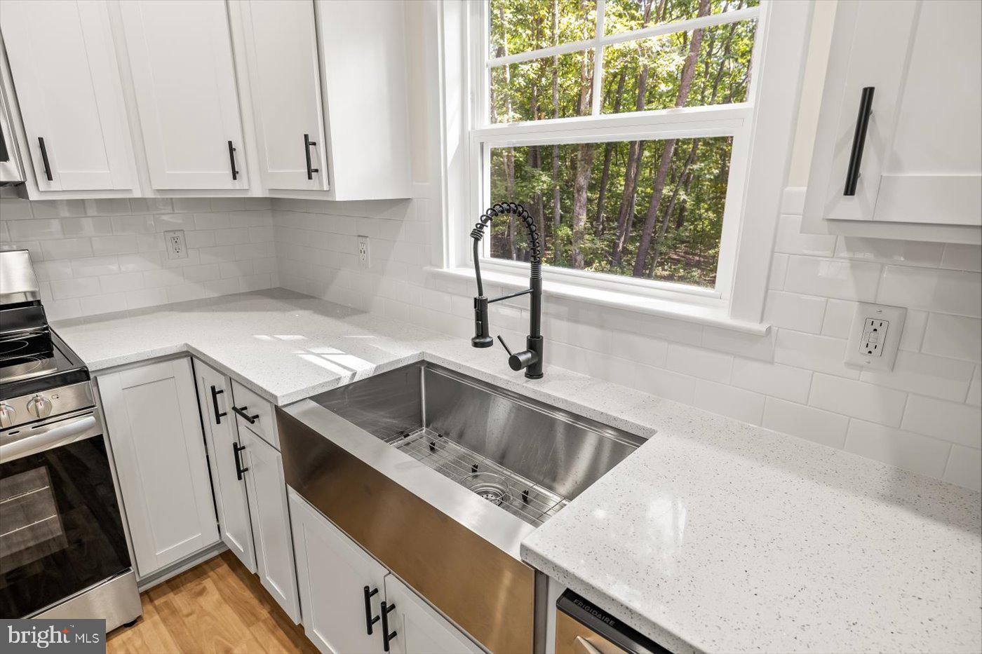 LAKE CAROLINE - Residential