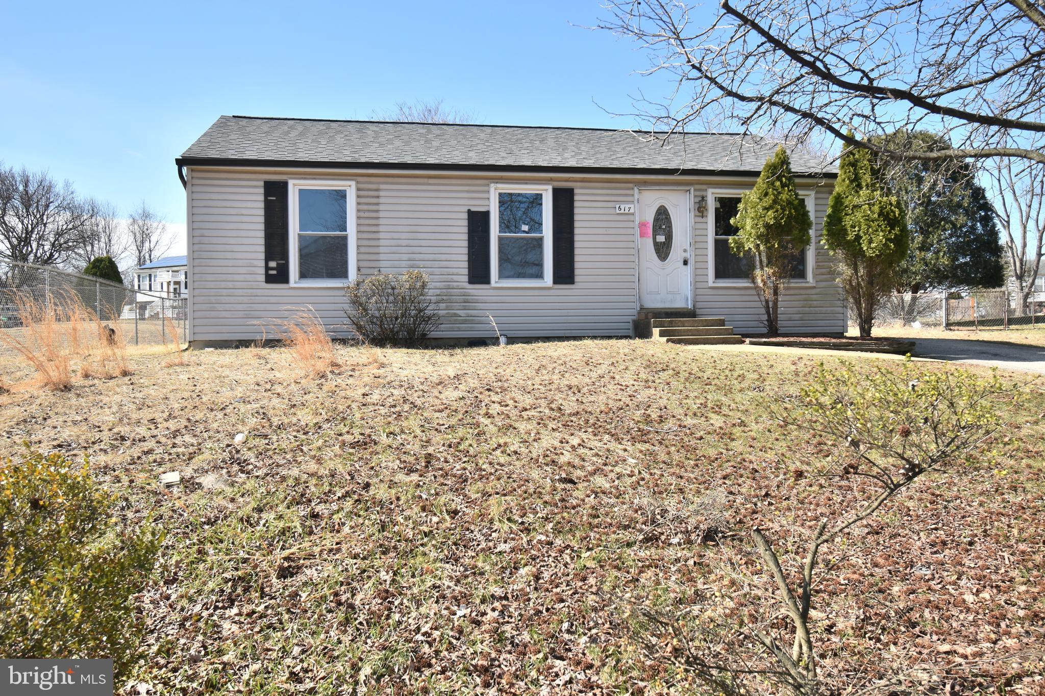 Price correction! Rambler style home with hardwood floors on the first level and stainless steel appliances in the kitchen.  The main level contains 3 bedrooms, the lower level is finished with several additional rooms.  Property sold in AS IS condition.