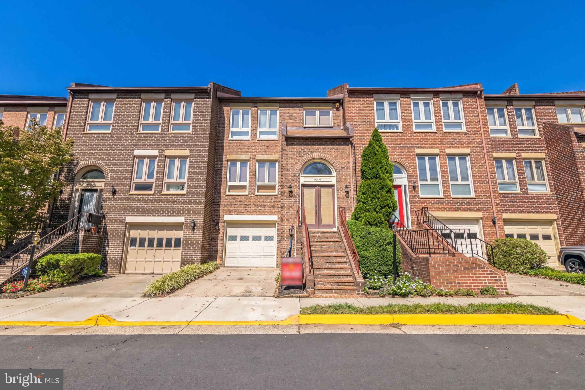 OAKTON VILLAGE - Residential Lease