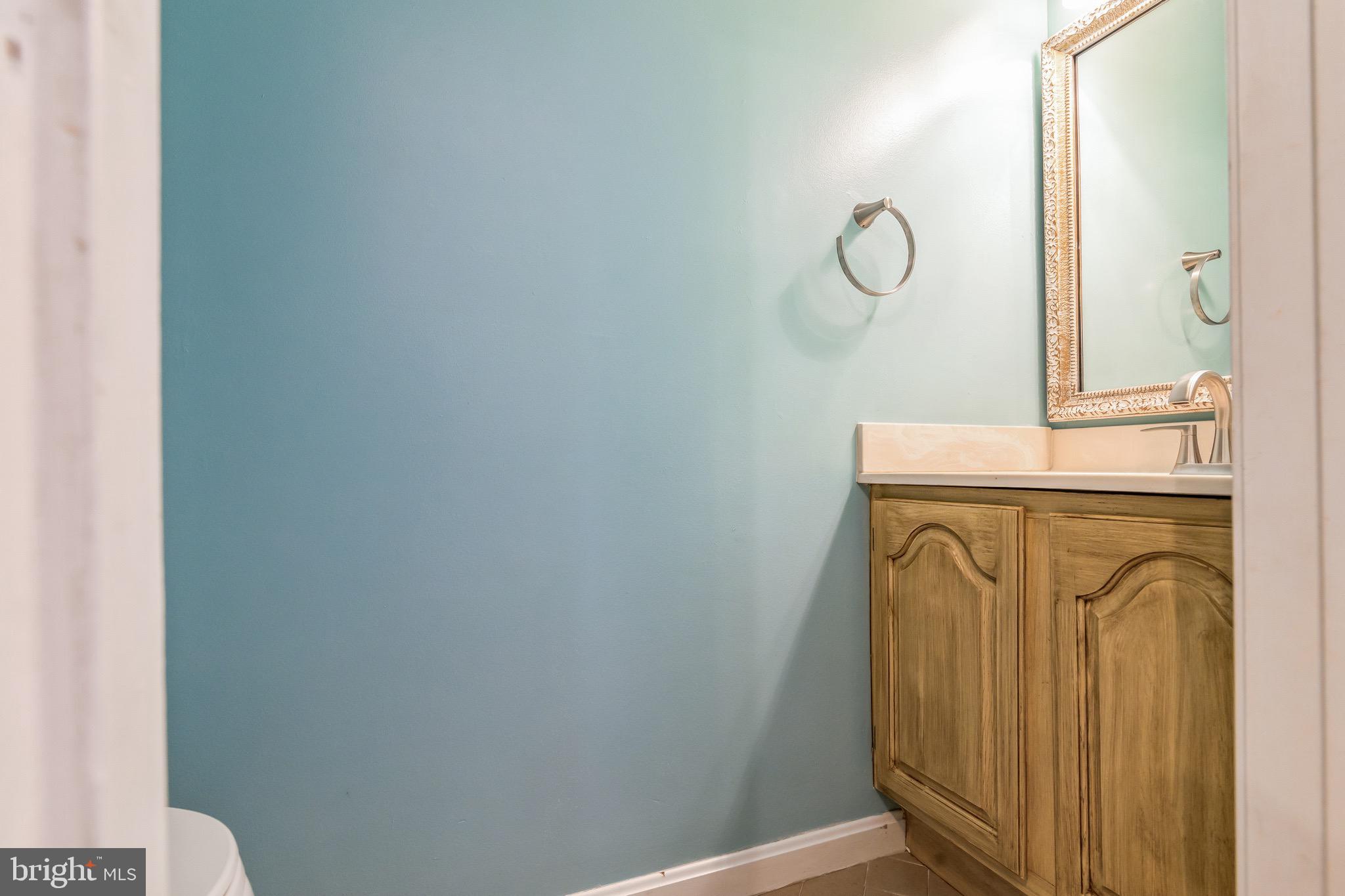 OAKTON VILLAGE - Residential Lease