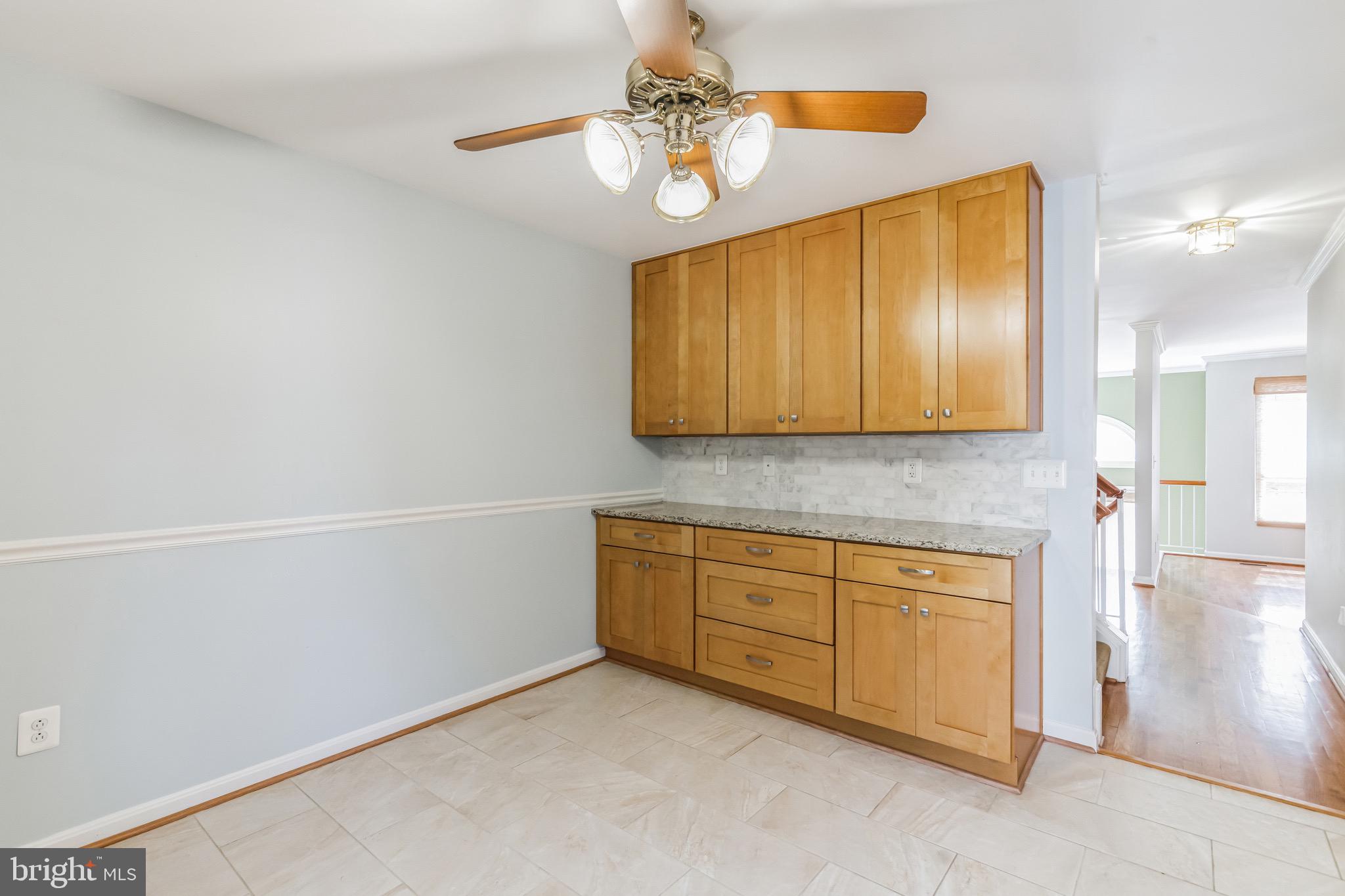 OAKTON VILLAGE - Residential Lease