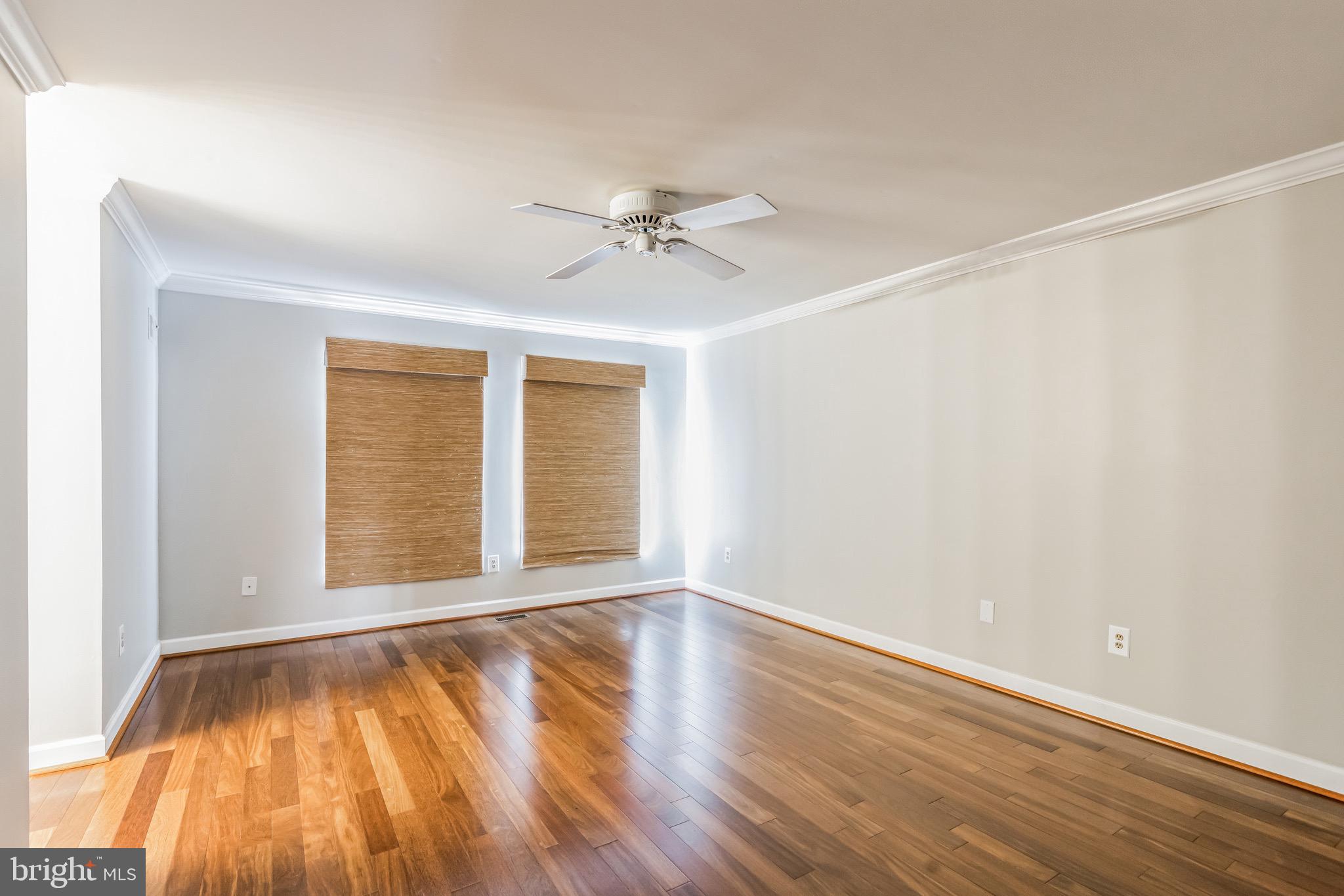 OAKTON VILLAGE - Residential Lease