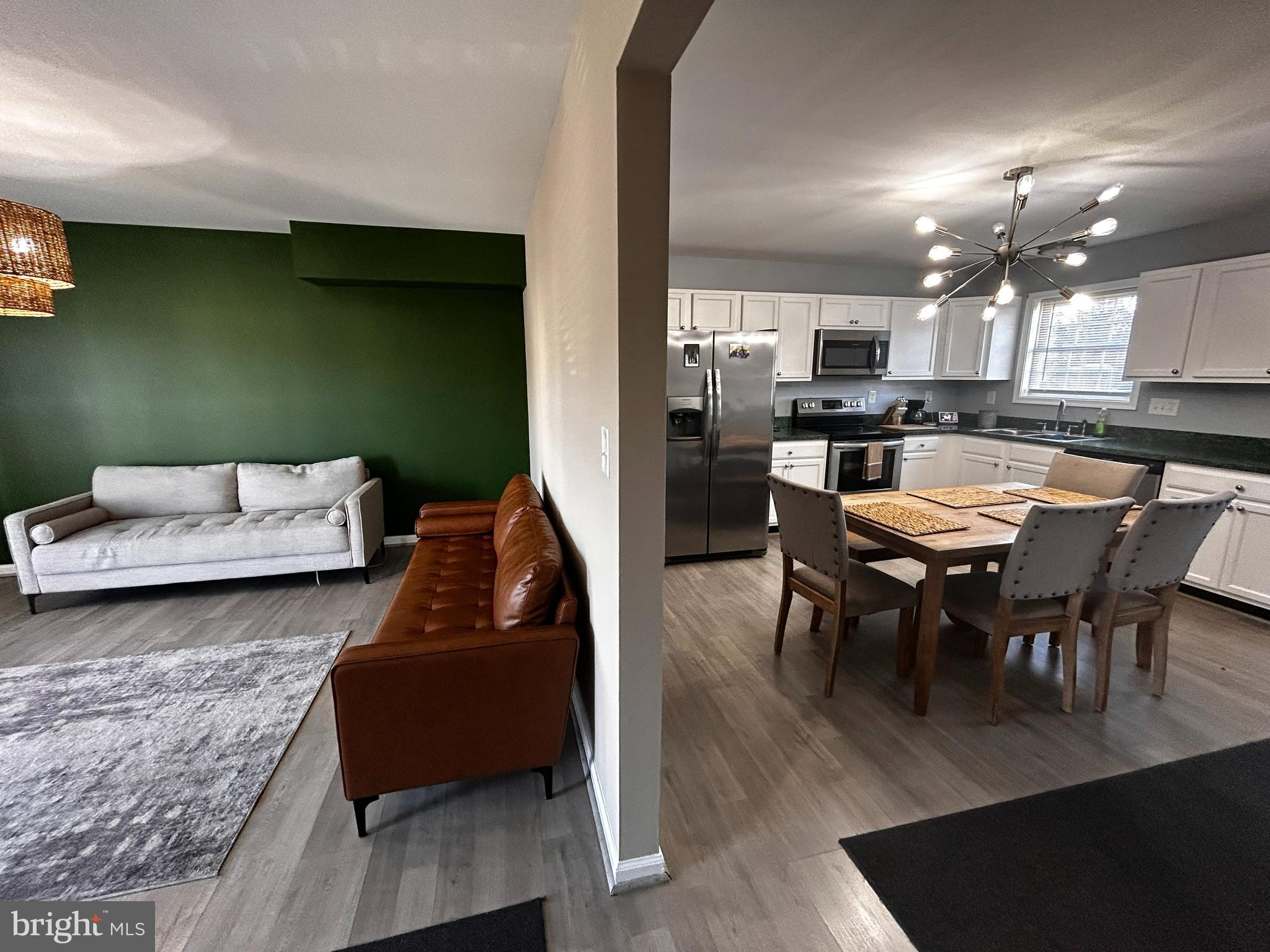 MADISON VILLAGE - Residential