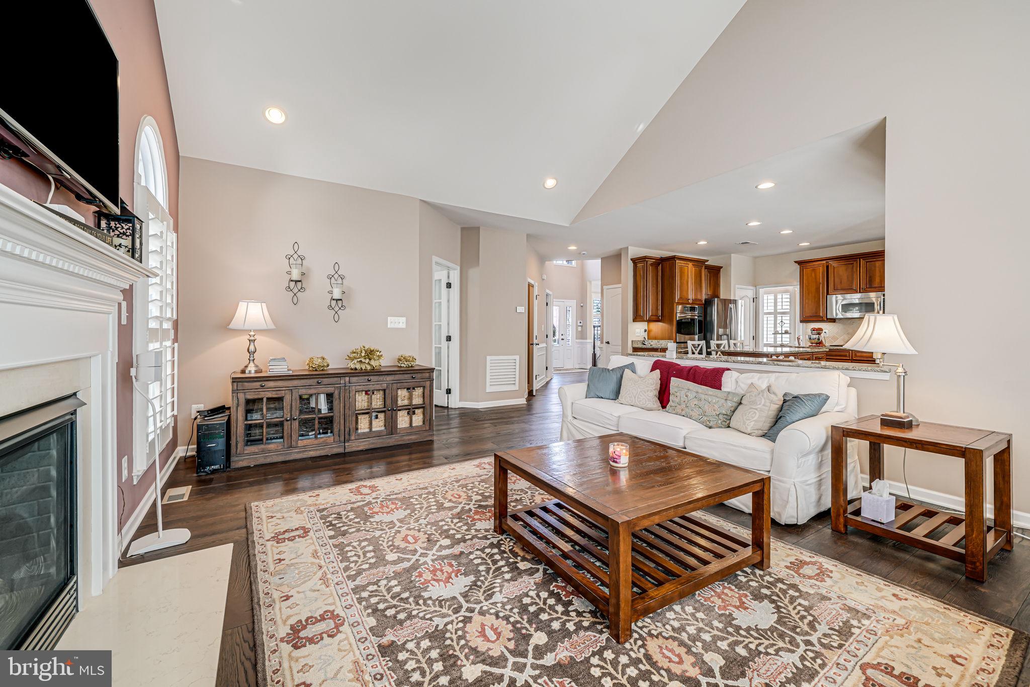 SOUTH RIDING - Residential