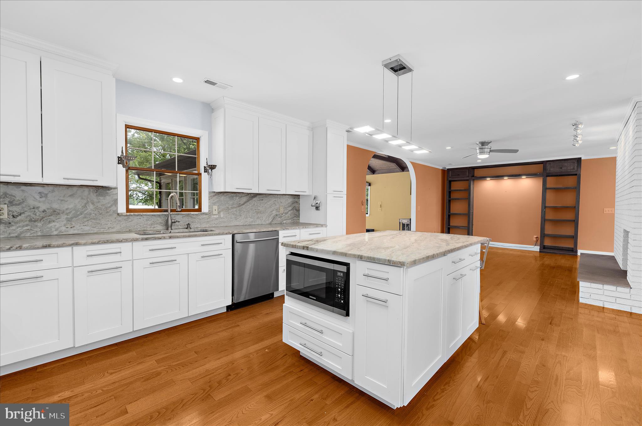 MOUNT PLEASANT - Residential