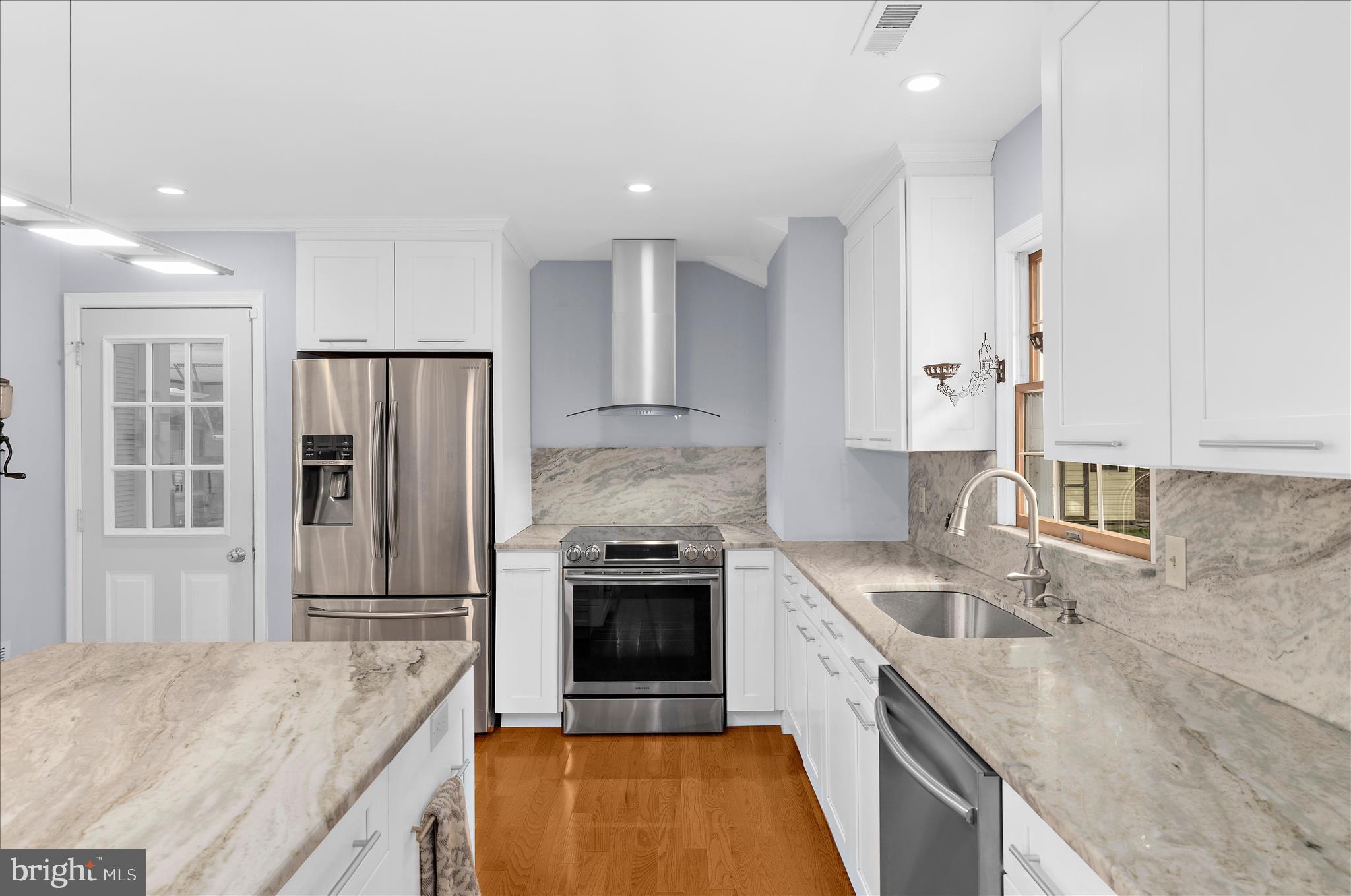 MOUNT PLEASANT - Residential