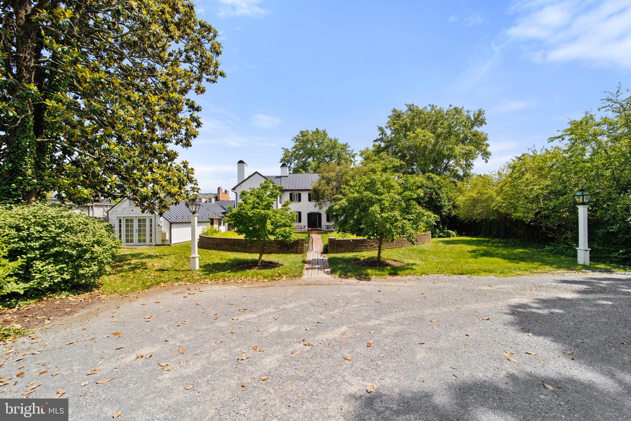 MIDDLEBURG - Commercial Sale