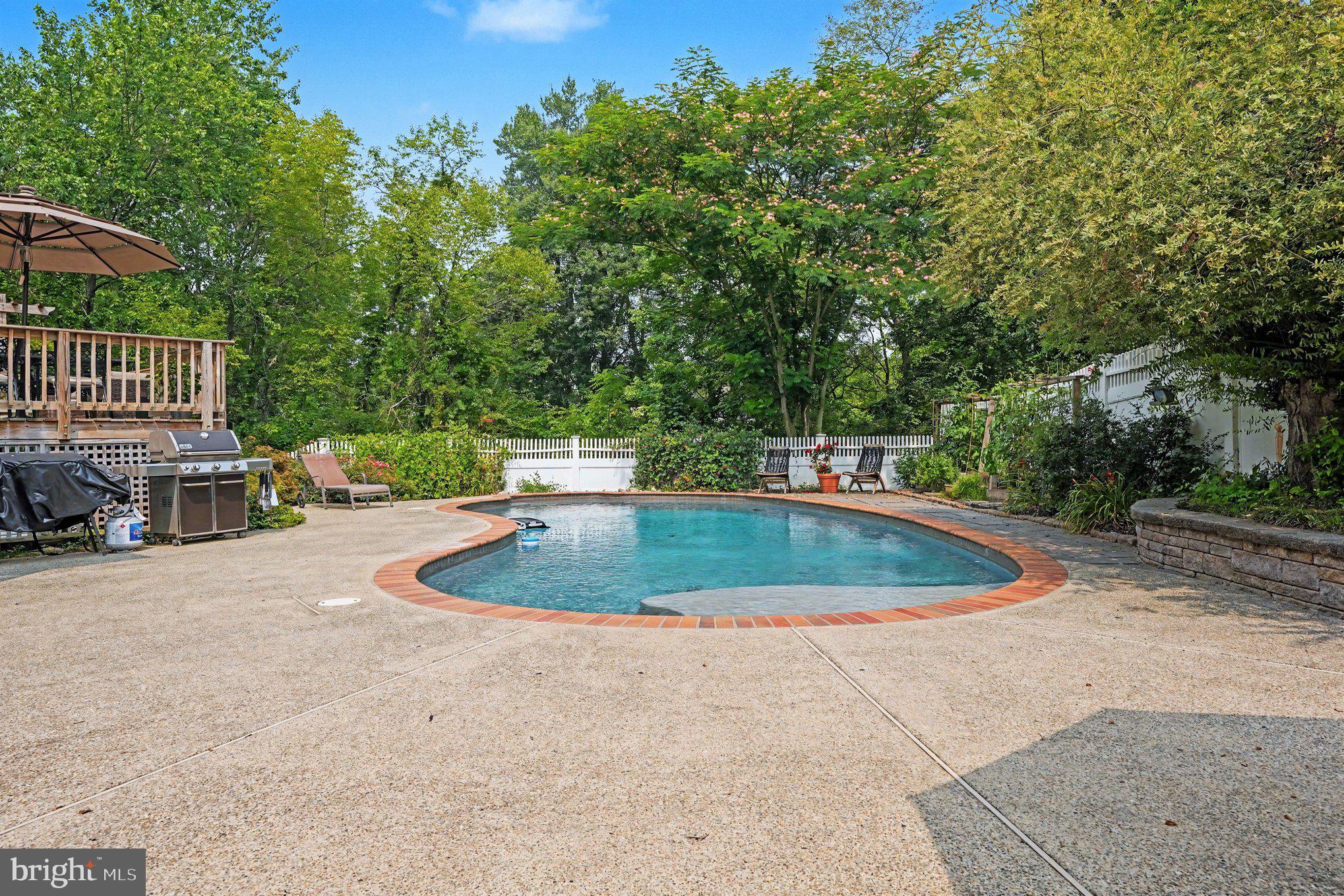 WALNUT GROVE - Residential