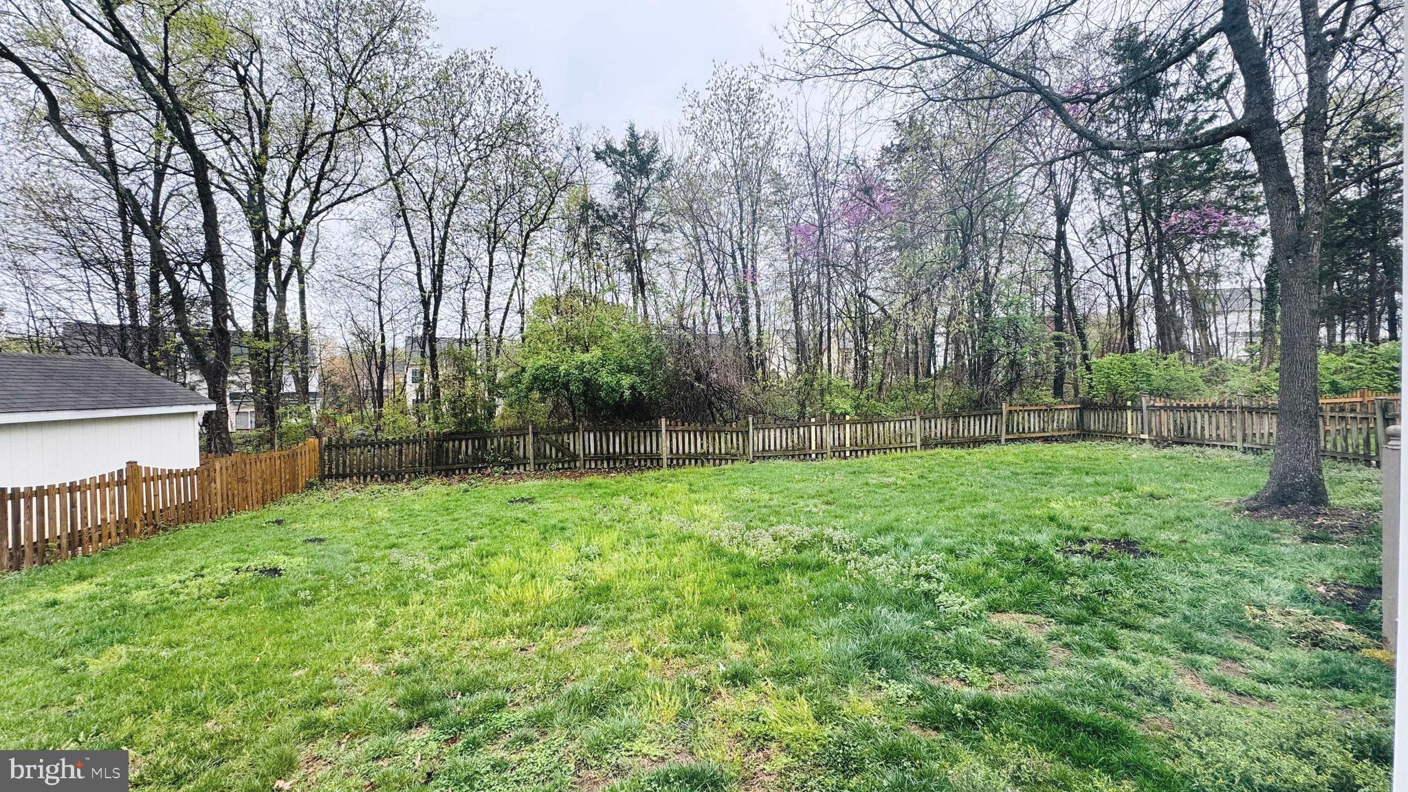 ASHBURN FARM - Residential Lease