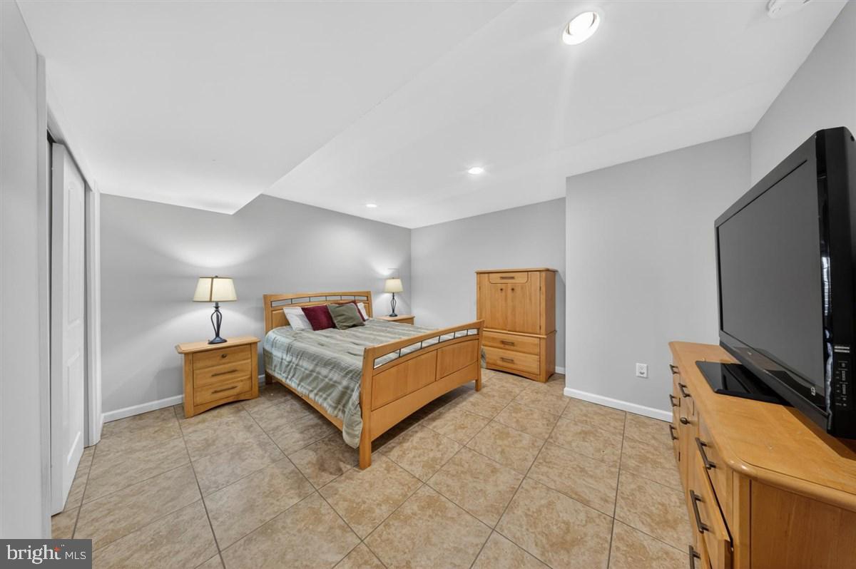 GRANDE AT CANAL POINTE - Residential