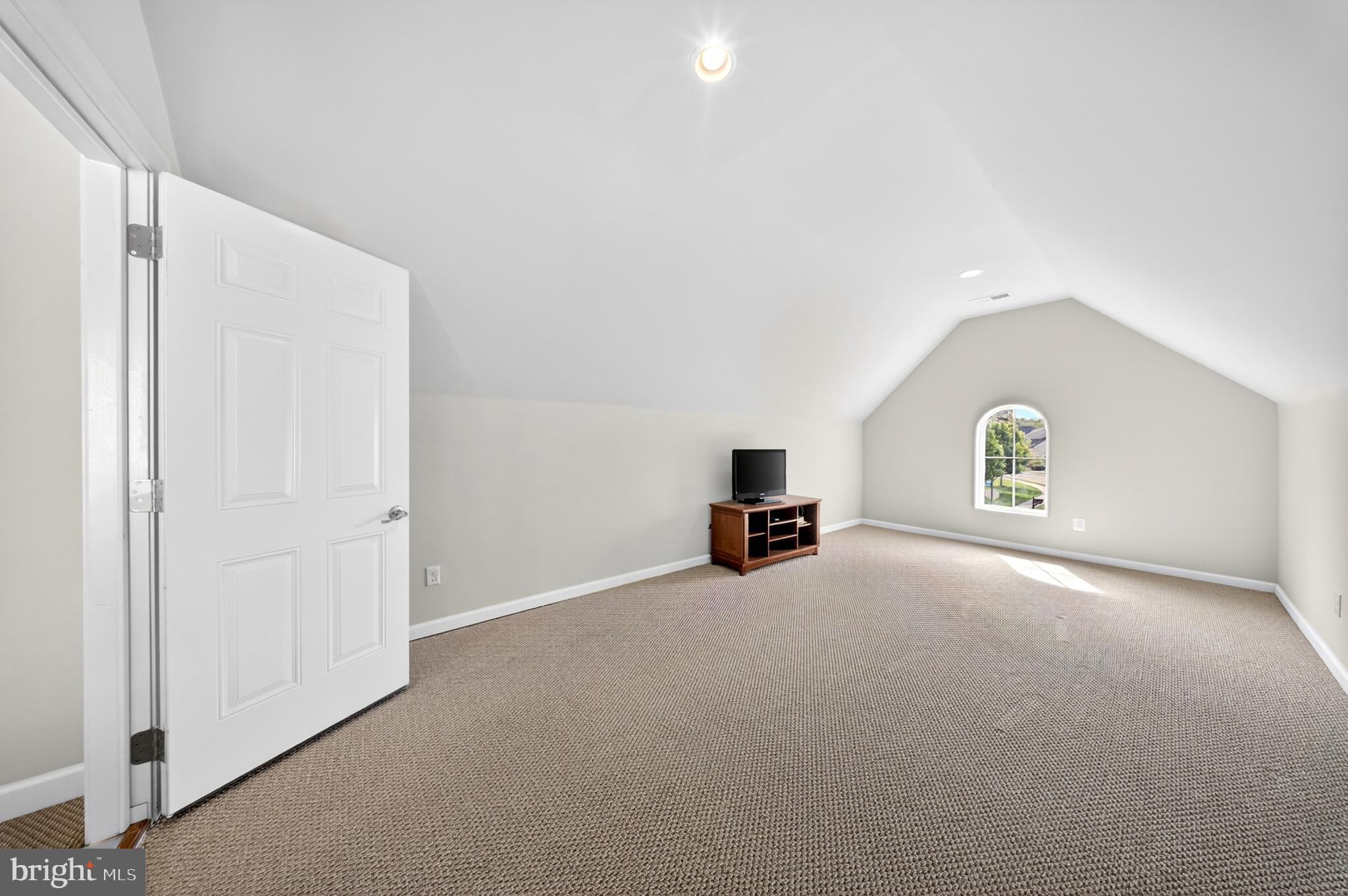GRANDE AT CANAL POINTE - Residential