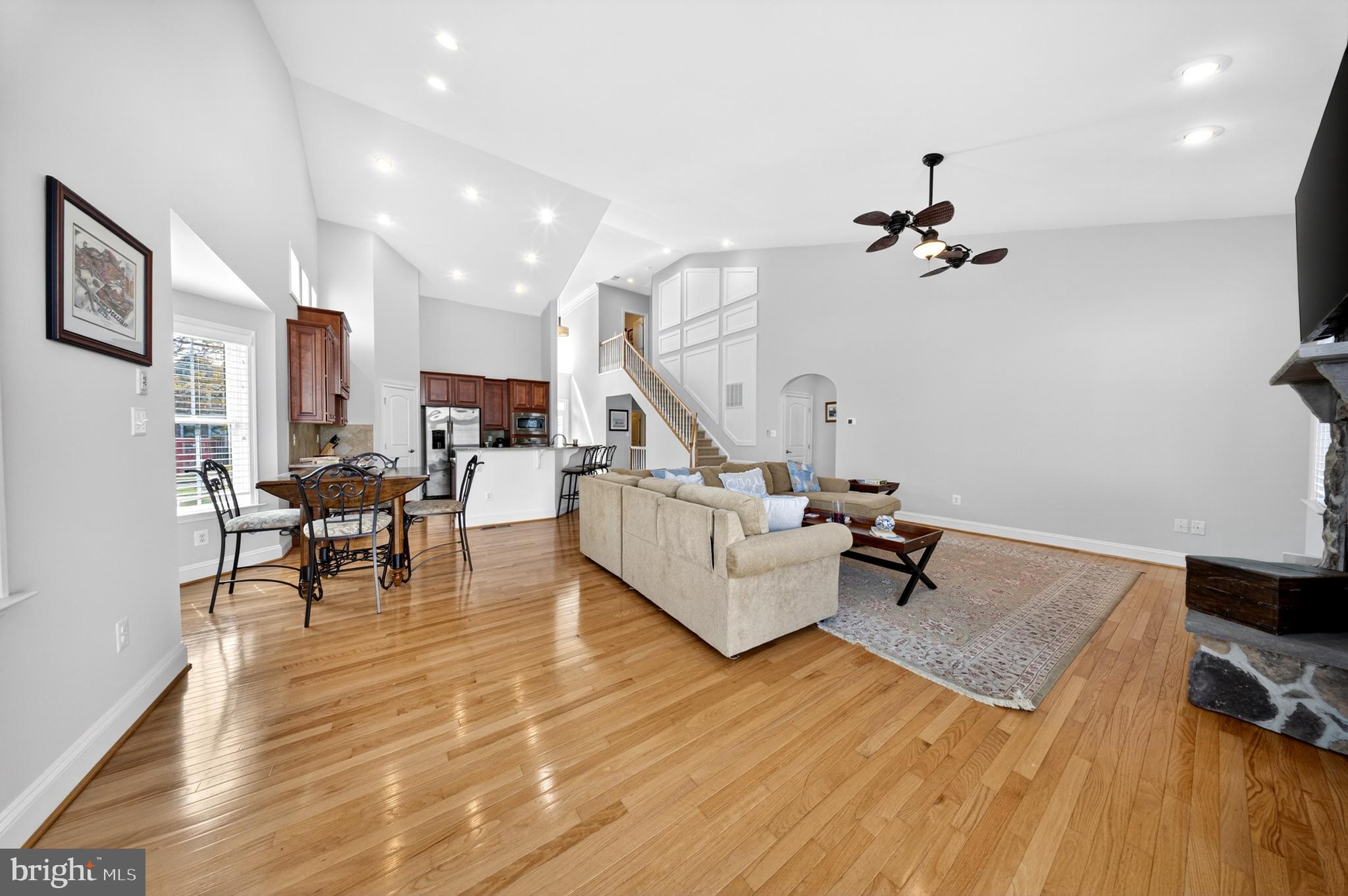GRANDE AT CANAL POINTE - Residential