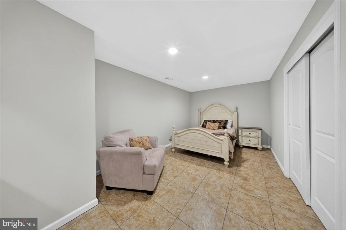 GRANDE AT CANAL POINTE - Residential