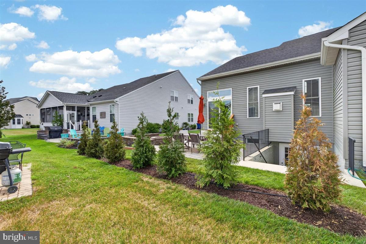 GRANDE AT CANAL POINTE - Residential