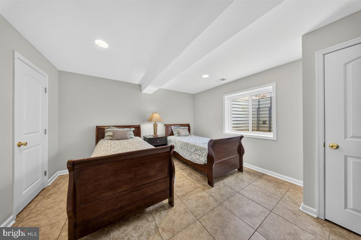 GRANDE AT CANAL POINTE - Residential